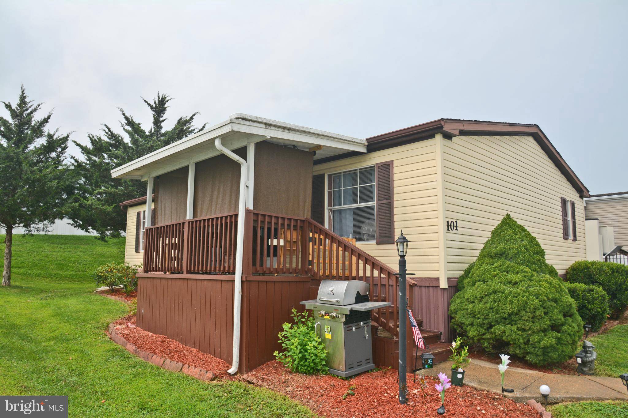 Lancaster, PA 17603,101 JEMFIELD CT