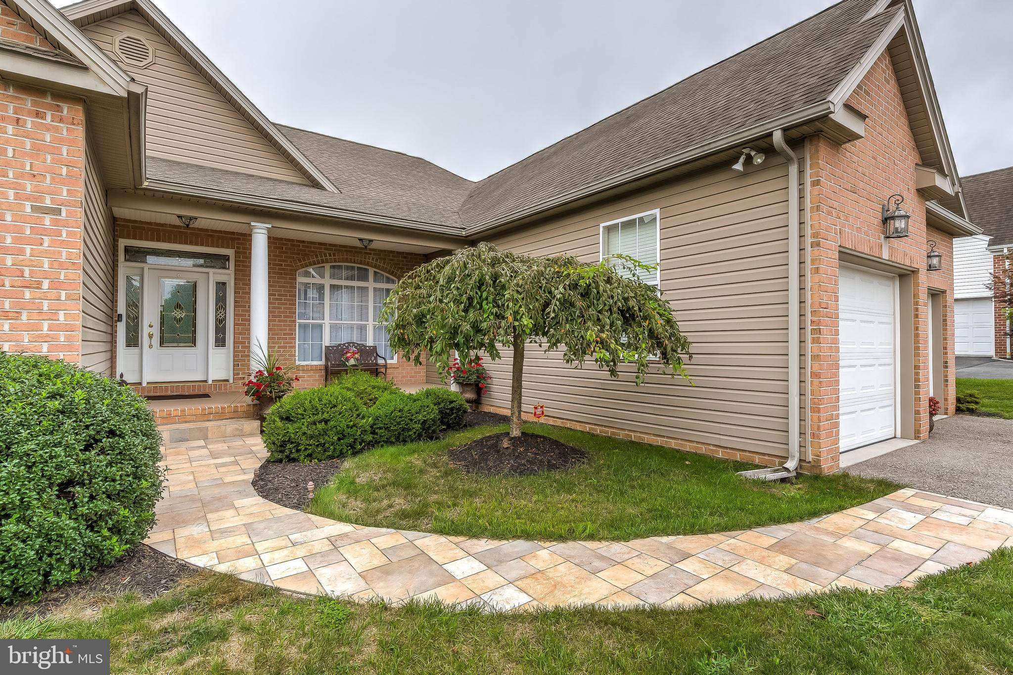 York, PA 17403,1225 LAUREL OAK LN