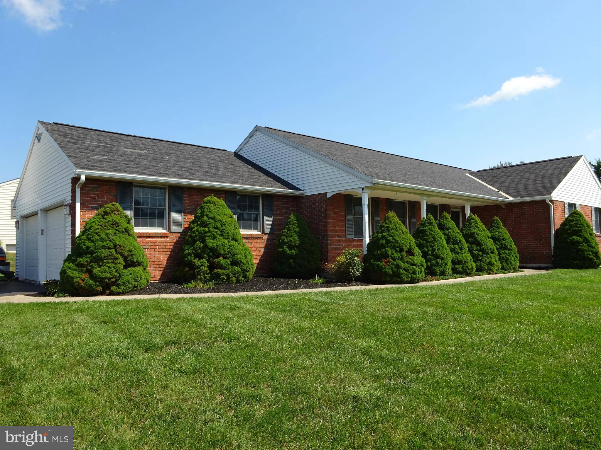 Gilbertsville, PA 19525,2572 CRABAPPLE CT