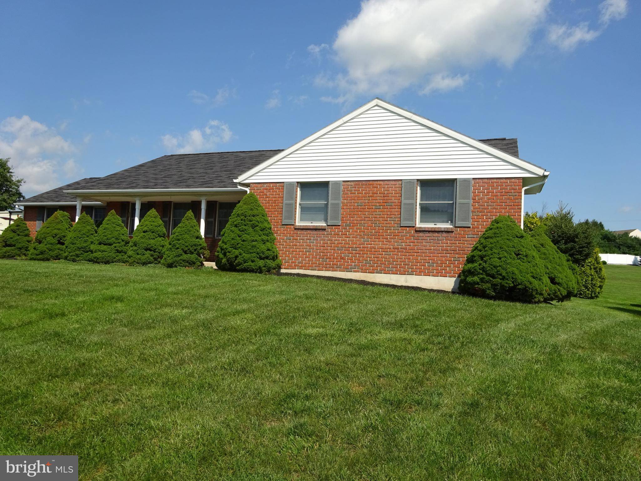 Gilbertsville, PA 19525,2572 CRABAPPLE CT