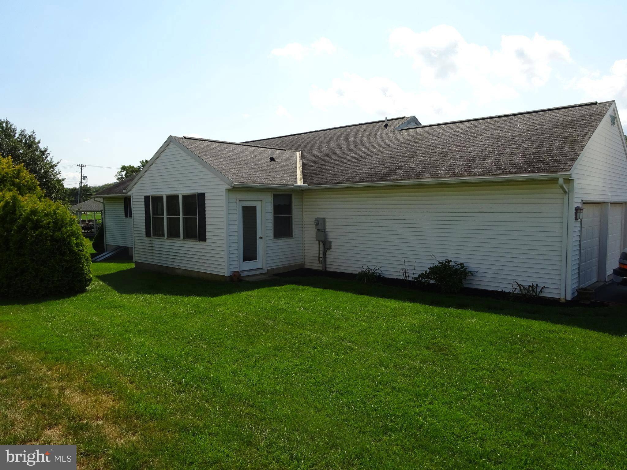 Gilbertsville, PA 19525,2572 CRABAPPLE CT