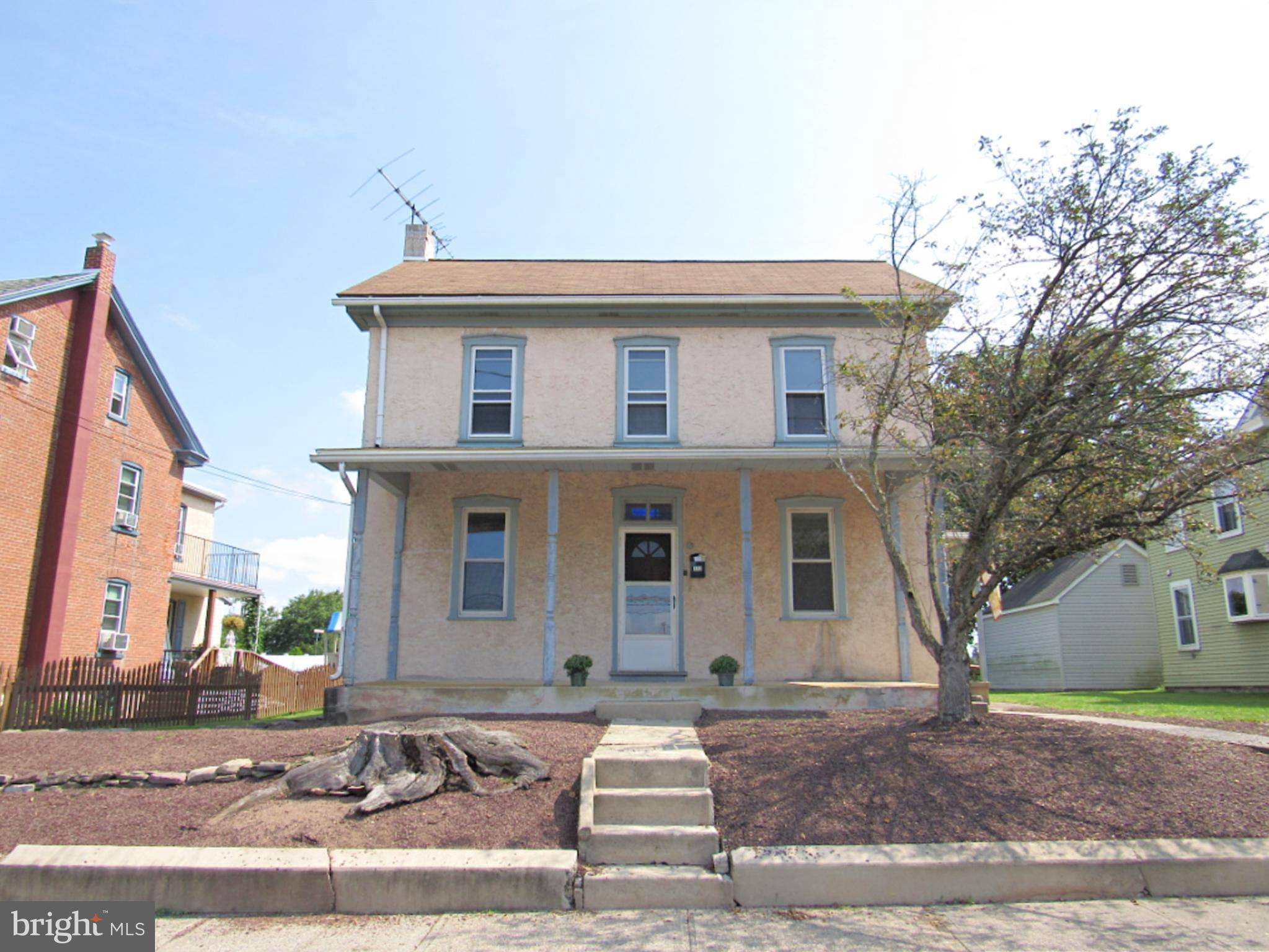 Red Hill, PA 18076,212 MAIN ST