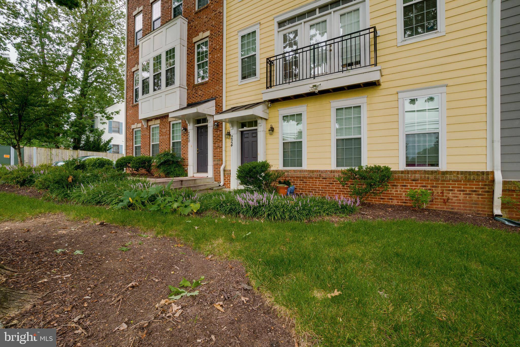 Gaithersburg, MD 20877,224 N SUMMIT AVE #28