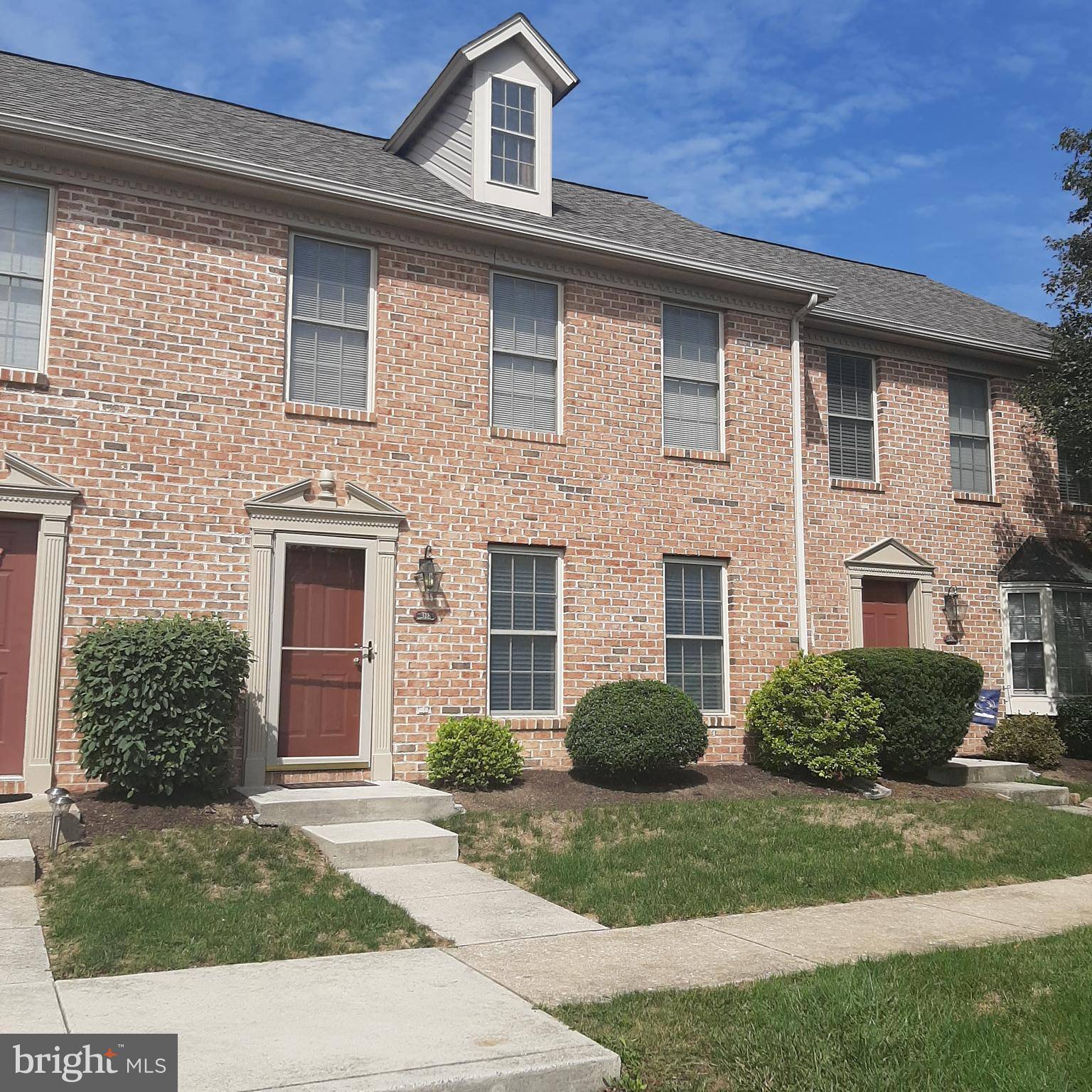 Harrisburg, PA 17110,318 WOODLAND VIEW CT