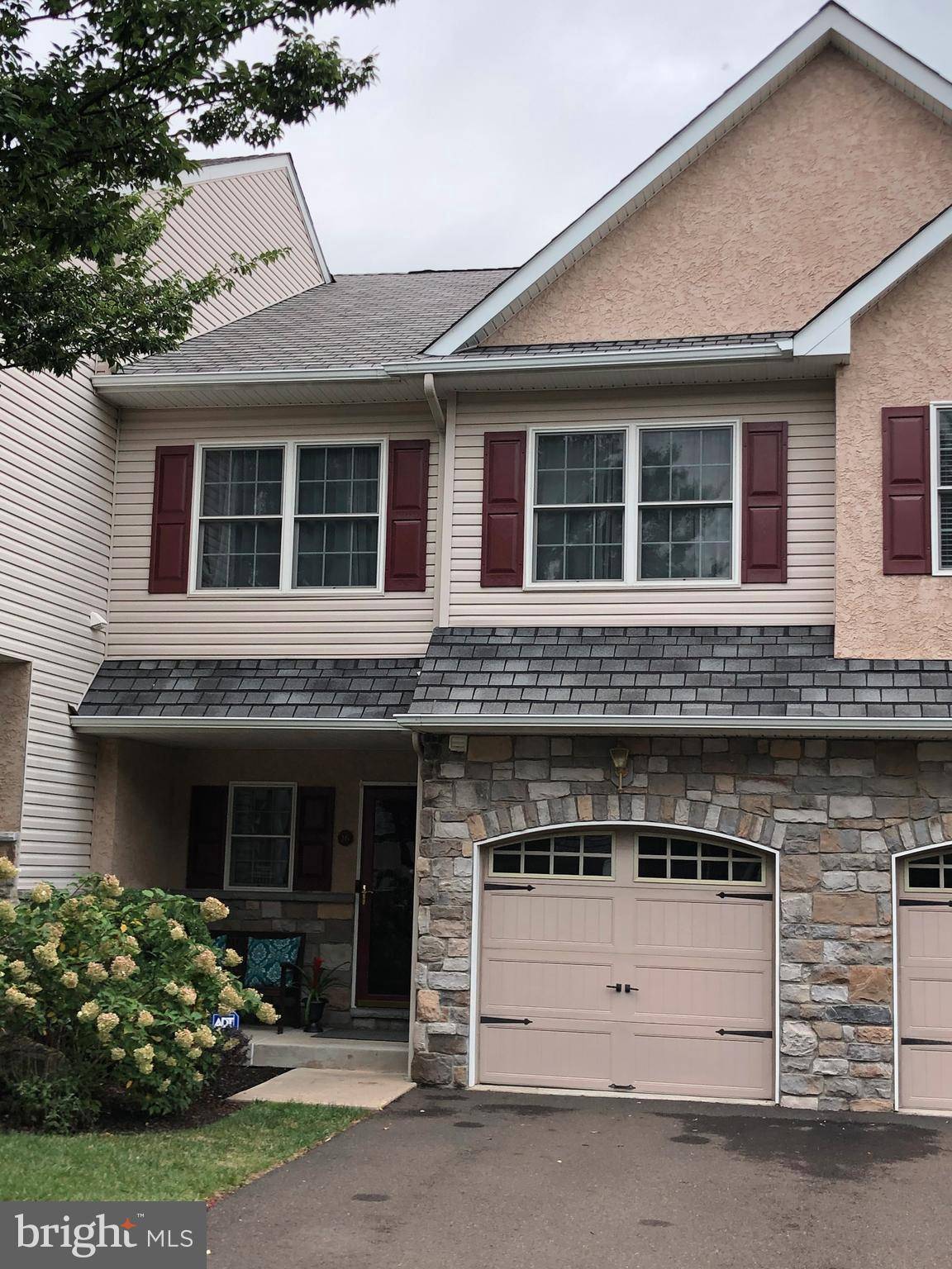 Hatboro, PA 19040,16 COBBLESTONE CIR