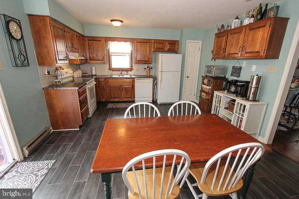 Bechtelsville, PA 19505,12 CHERRY ST