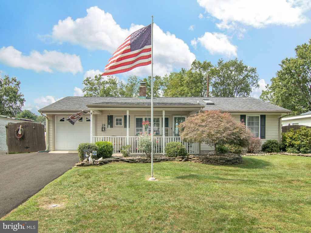 Levittown, PA 19055,29 OVAL TURN LN