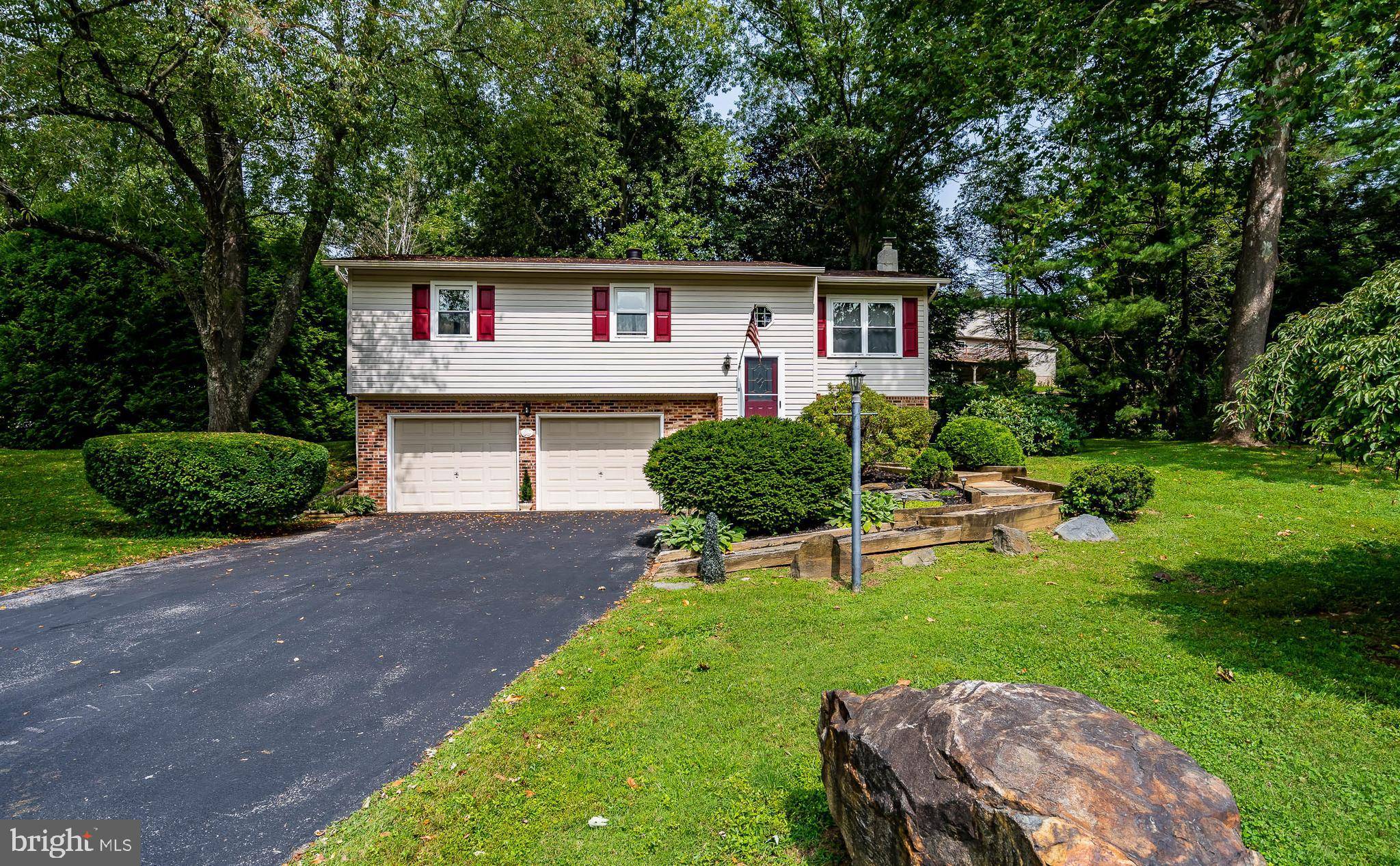 West Chester, PA 19382,885 BOB O LINK LN