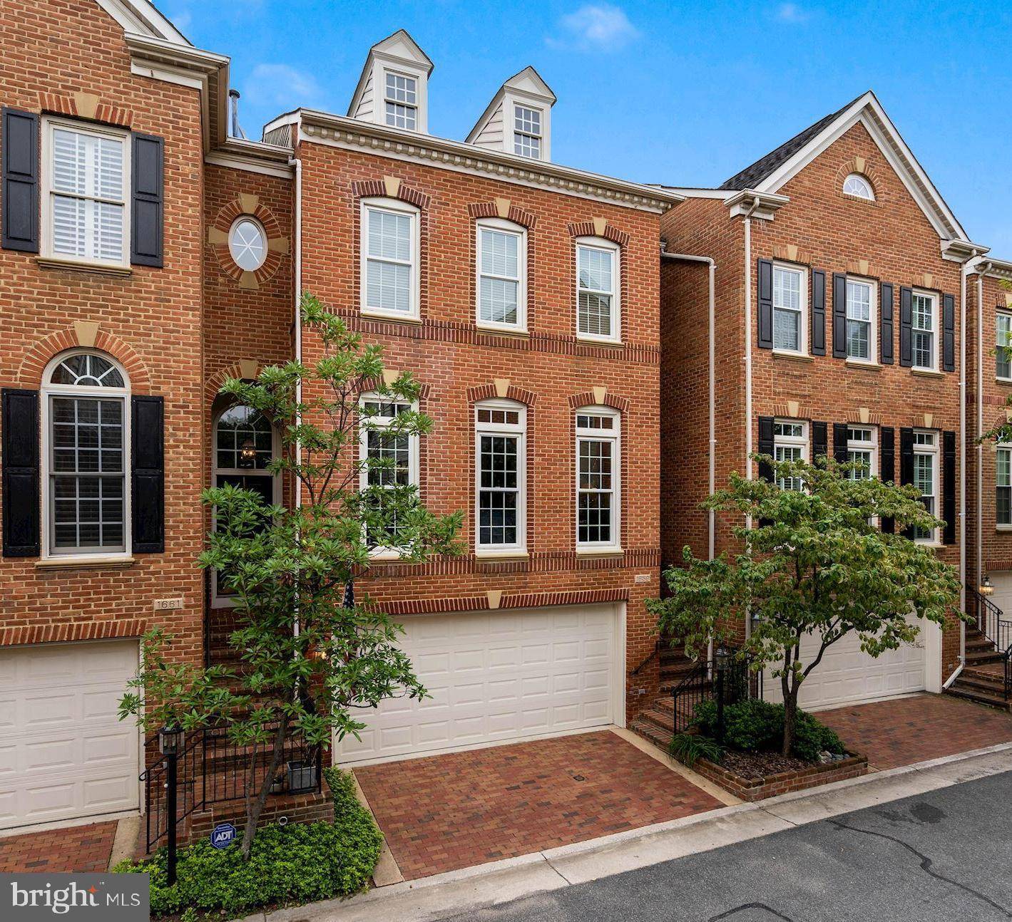 Alexandria, VA 22314,1659 HUNTING CREEK DR