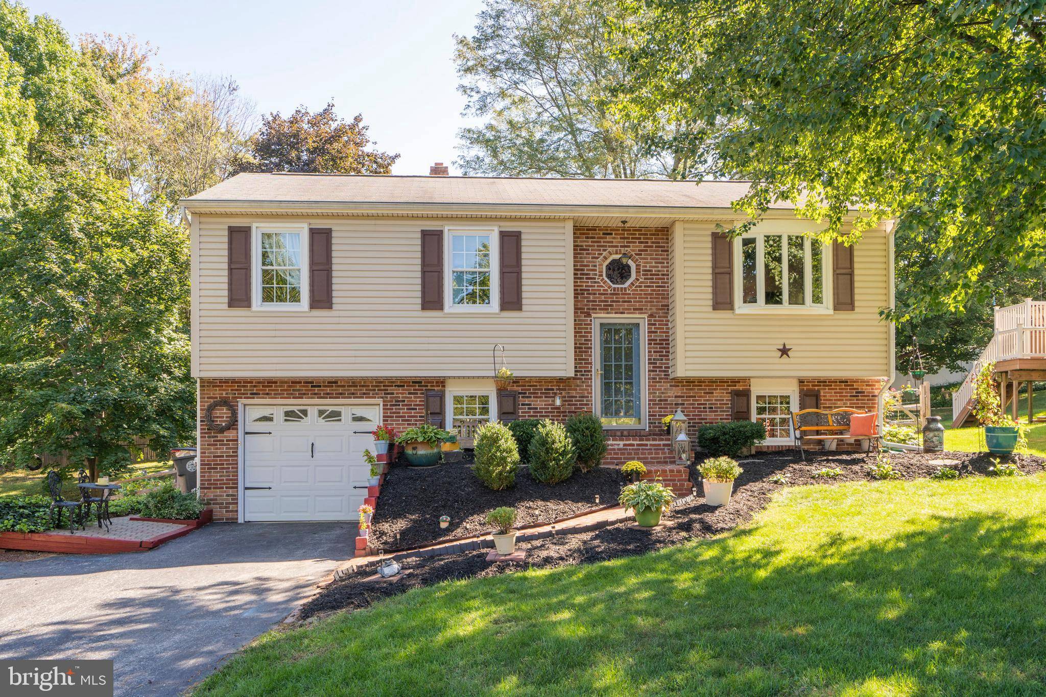 Downingtown, PA 19335,466 DONOFRIO DR