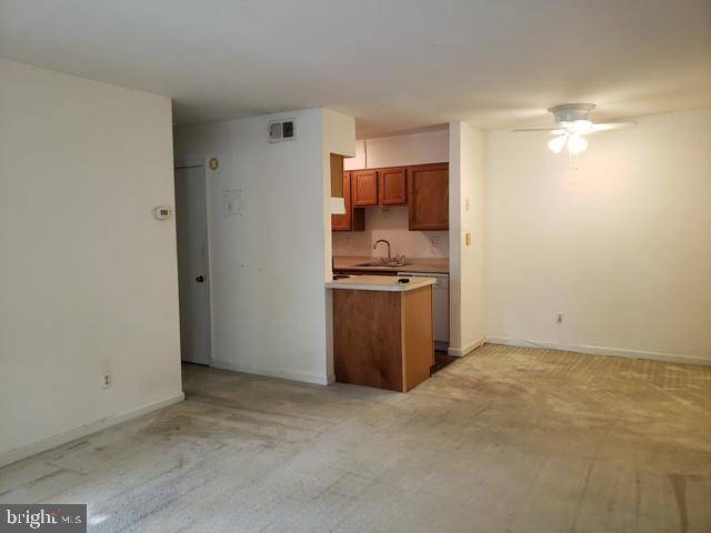 Springfield, VA 22152,5900-E SURREY HILL #693