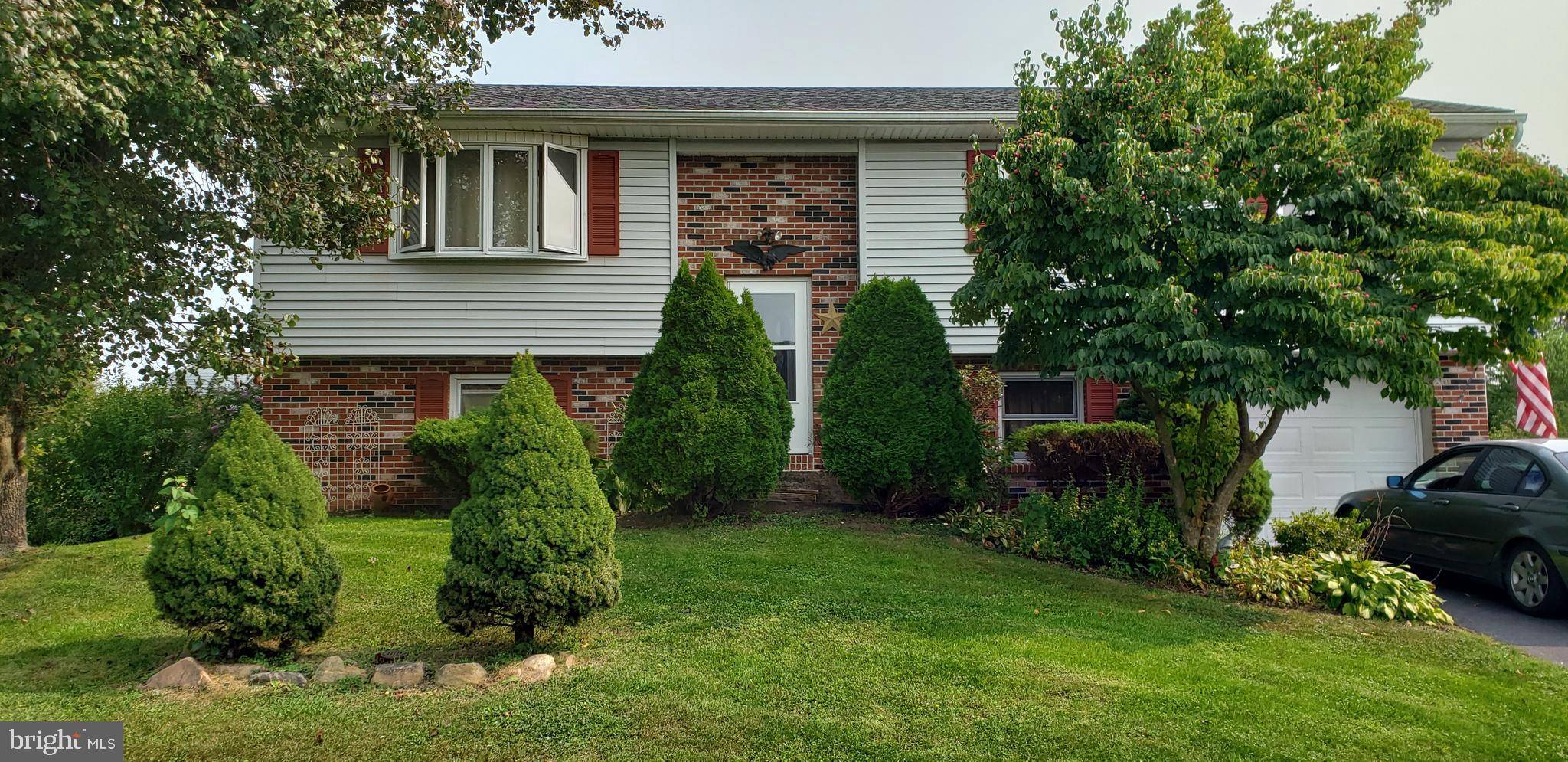 Blandon, PA 19510,217 HOLIDAY LN