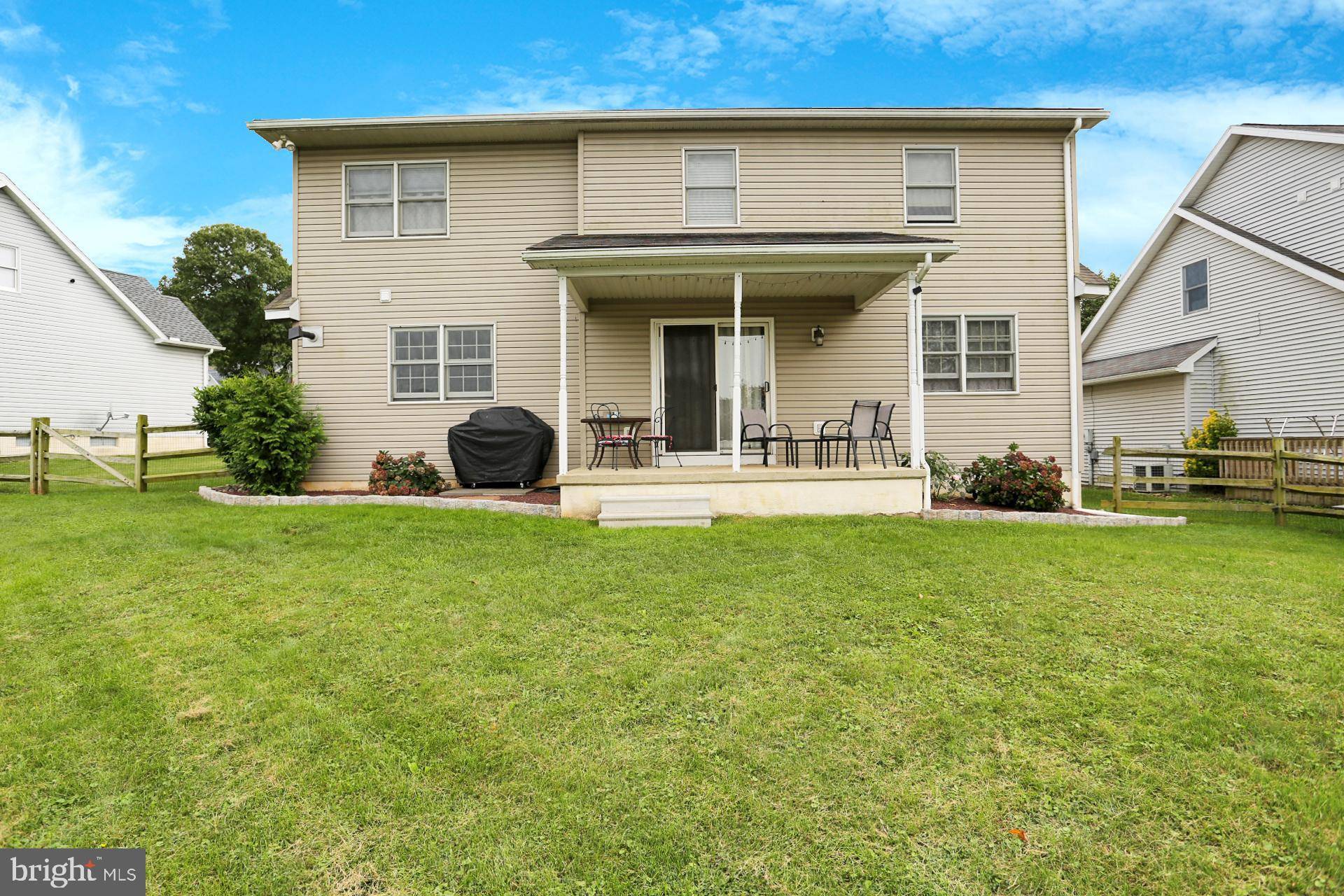 Blandon, PA 19510,319 SYCAMORE LN