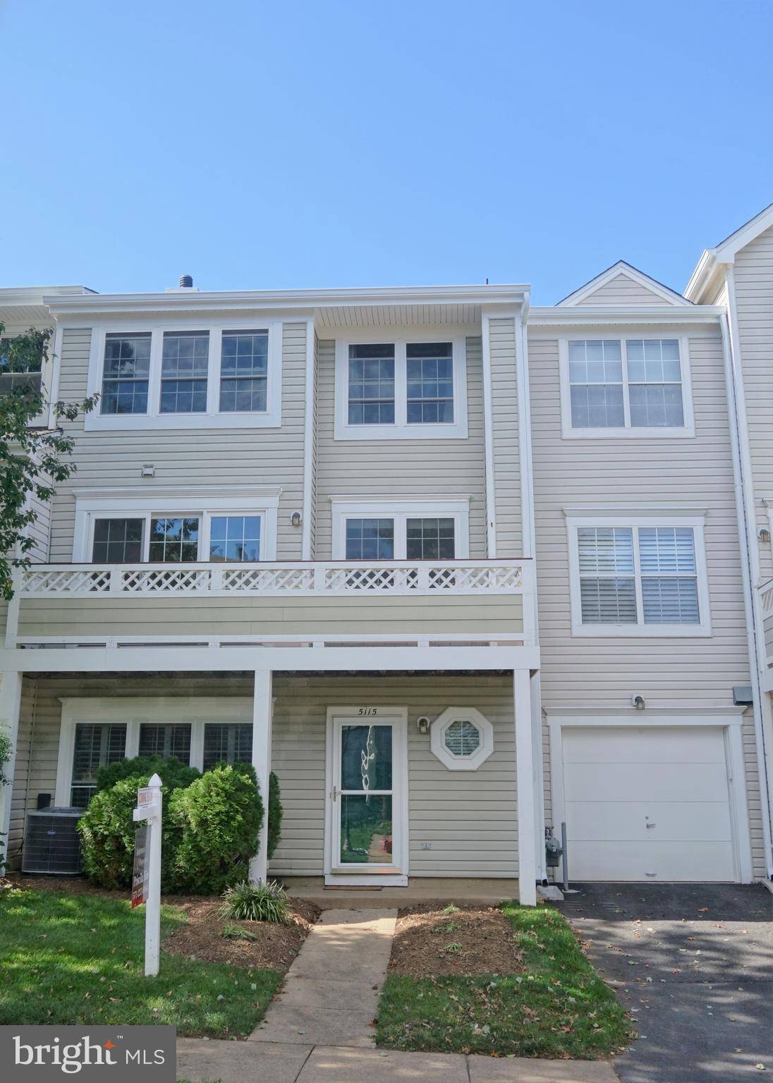 Centreville, VA 20120,5115 CASTLE HARBOR WAY #90