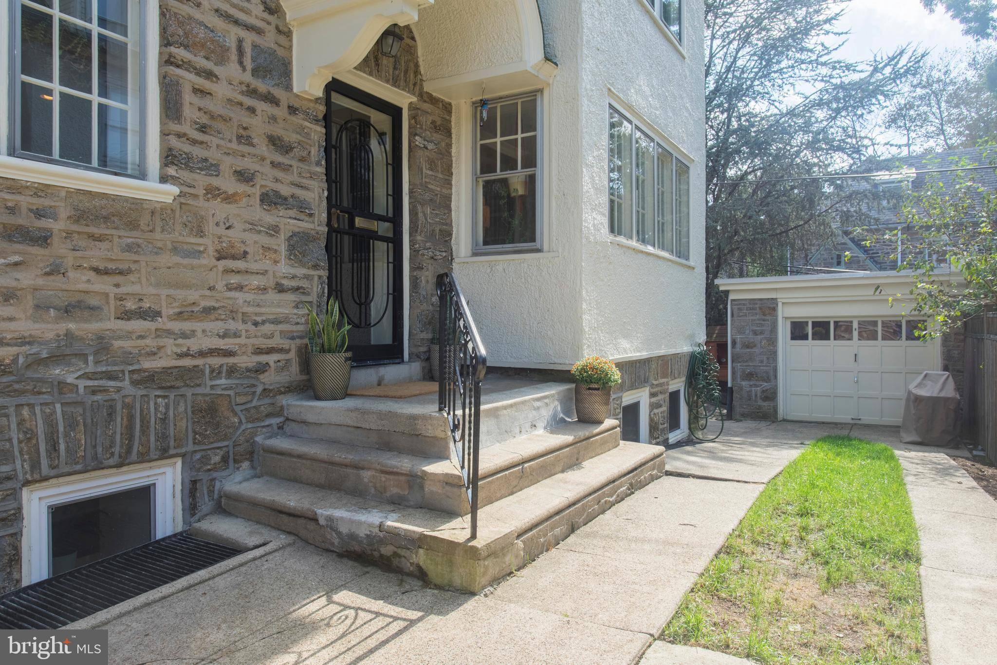 Philadelphia, PA 19119,6906 HENLEY ST