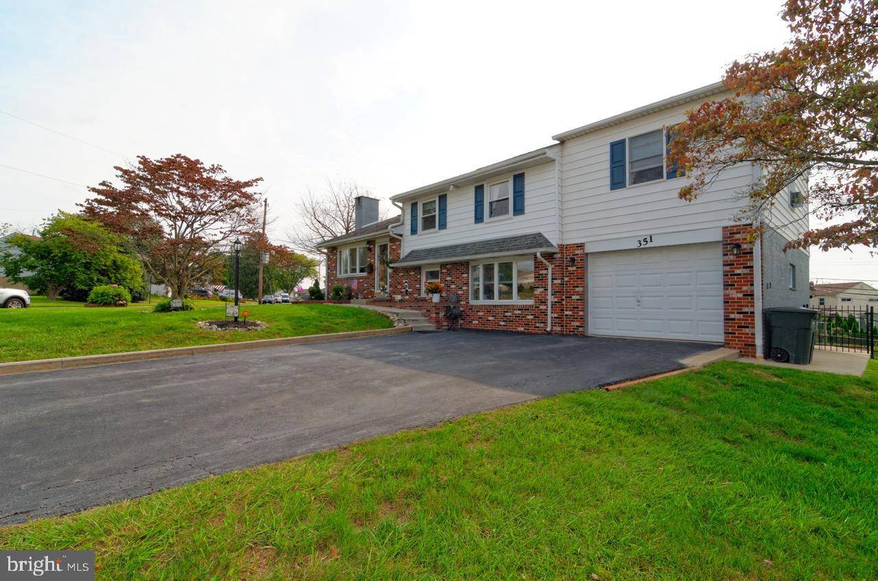 Broomall, PA 19008,351 REDHILL DR