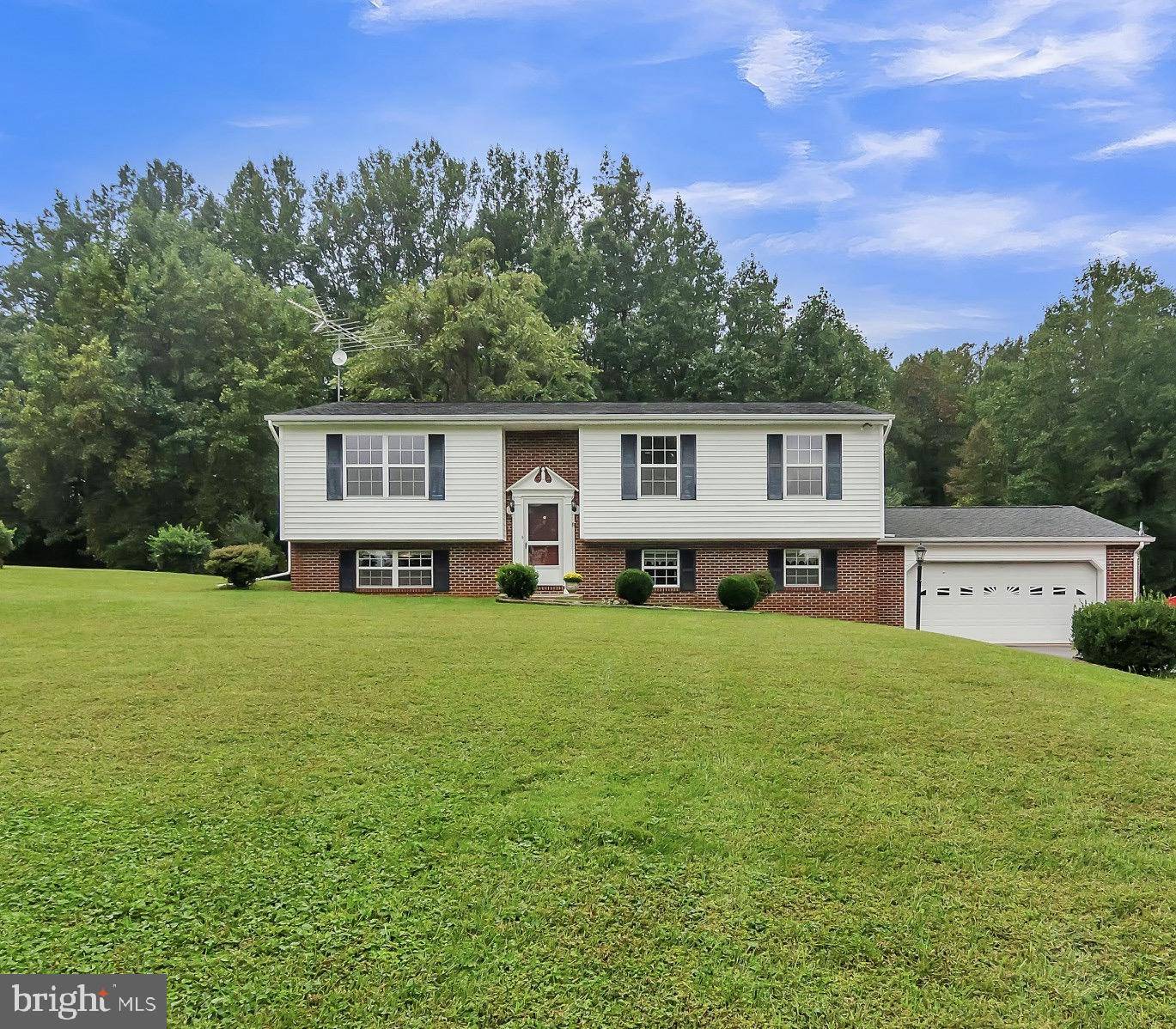 Reva, VA 22735,16390 BRUCE MOUNTAIN DR