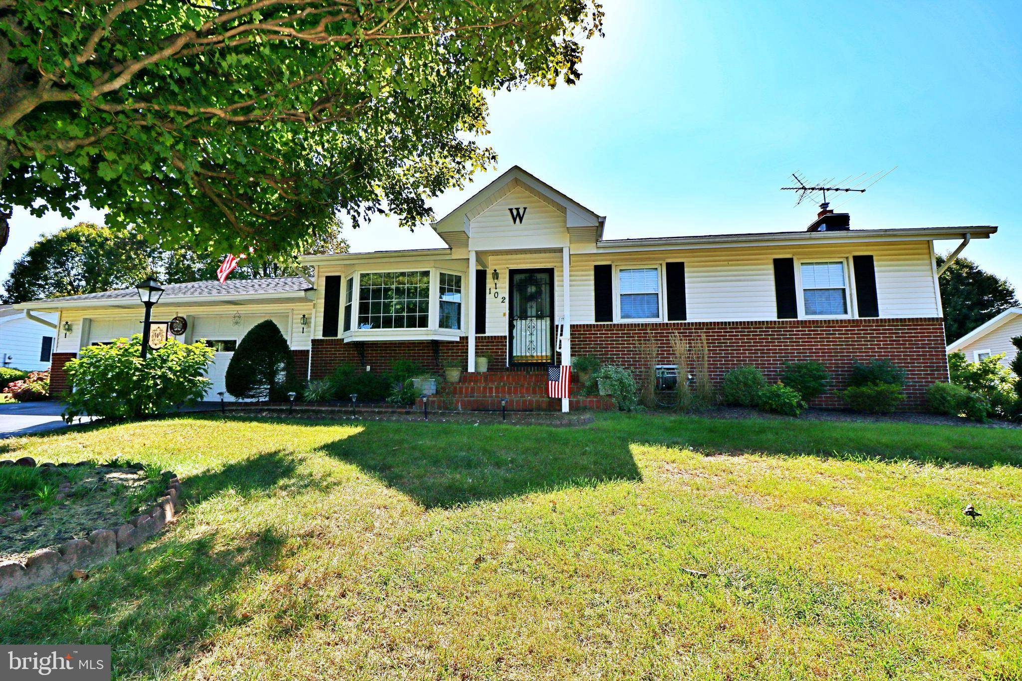 Charles Town, WV 25414,102 LINDSEY DR