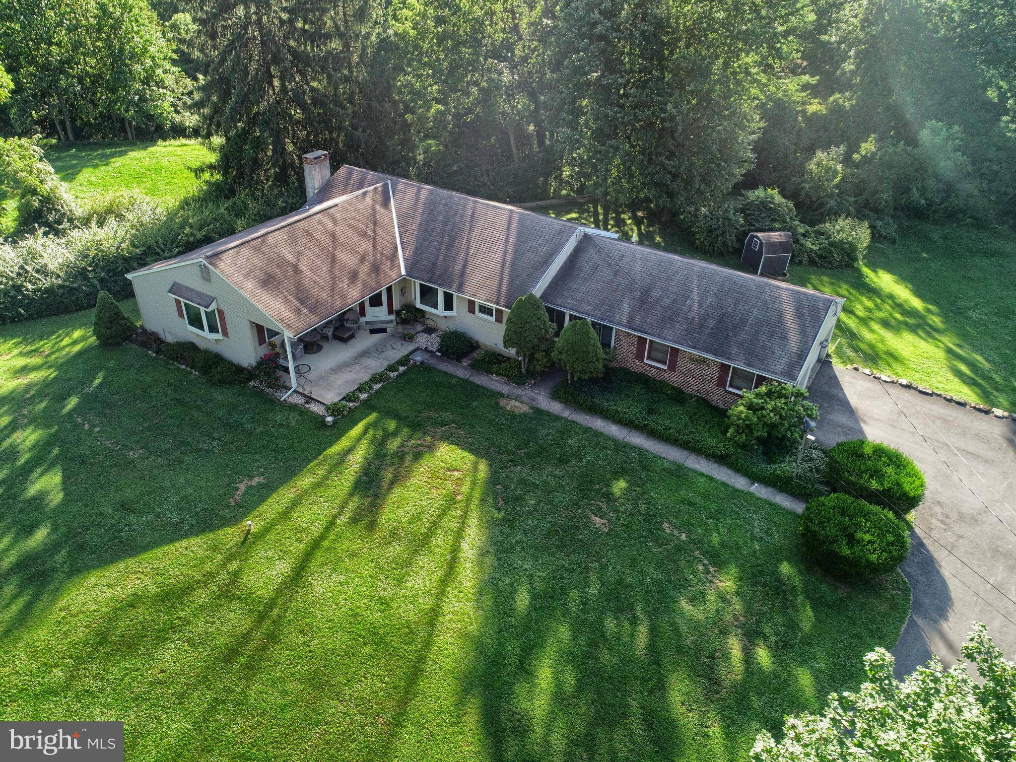 Elverson, PA 19520,257 LAMMEY RD