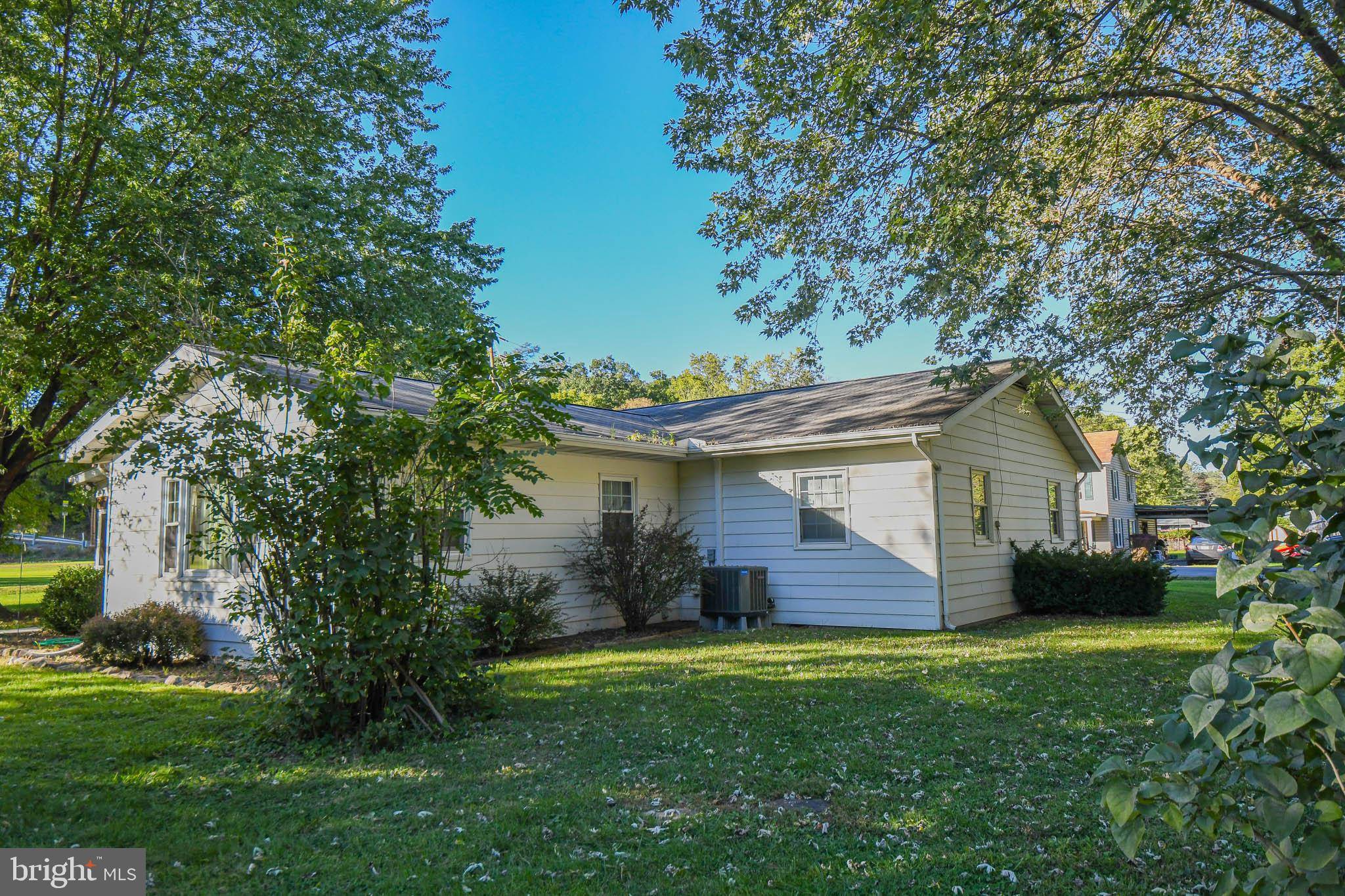 New Creek, WV 26743,31 NEW CREEK SCHOOL