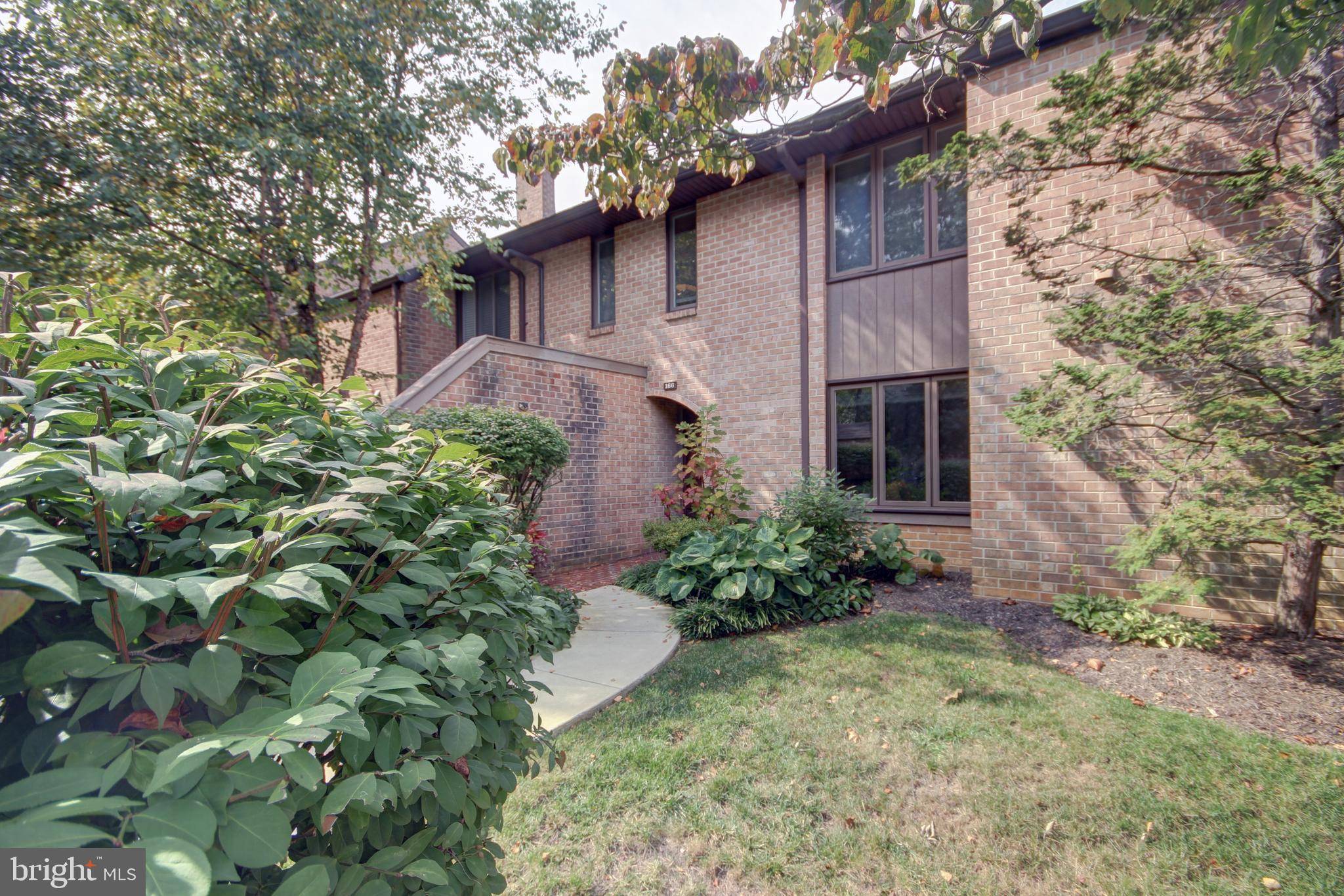 Paoli, PA 19301,166 WOODGATE LN #56