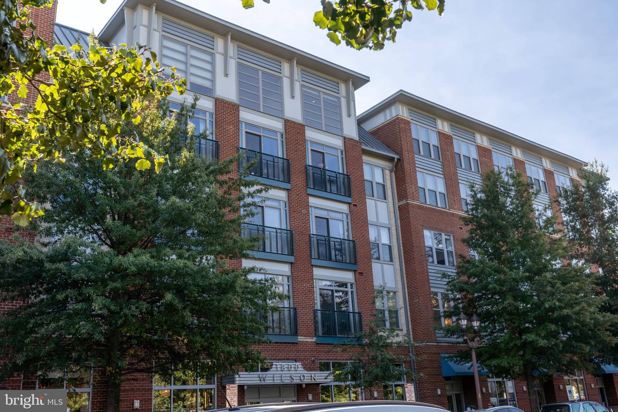 Arlington, VA 22201,1800 WILSON BLVD #422