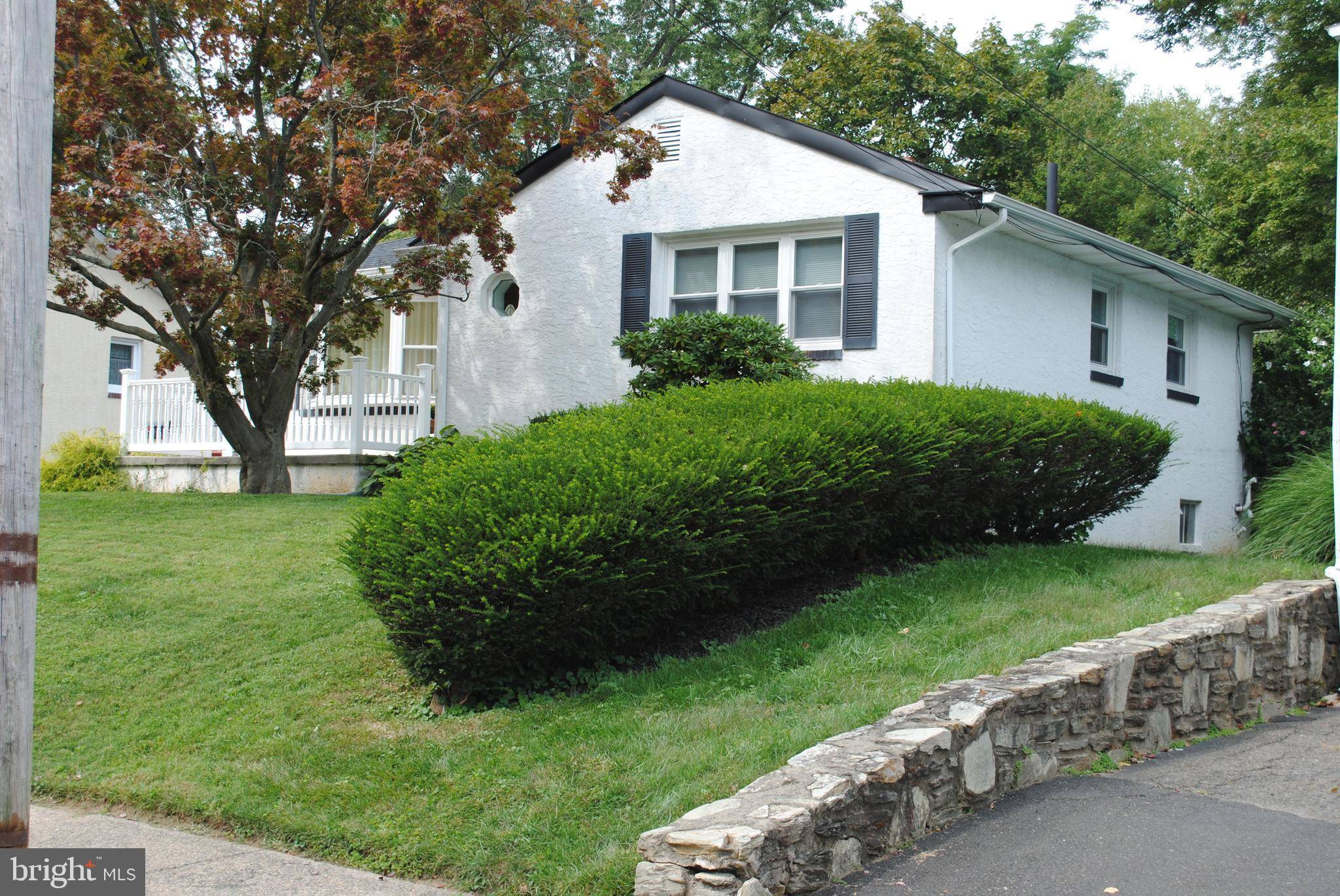 Glenside, PA 19038,932 MAPLE AVE