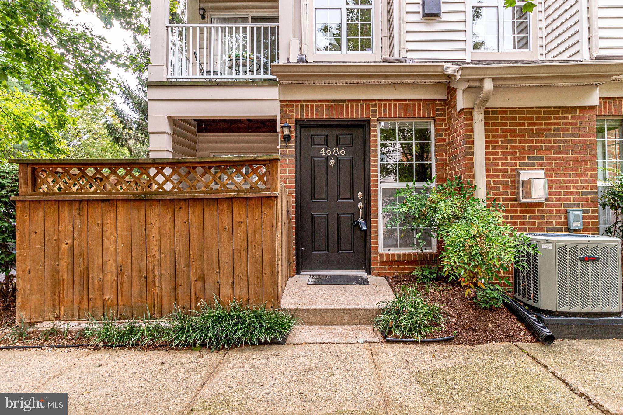 Alexandria, VA 22311,4686 LAWTON WAY