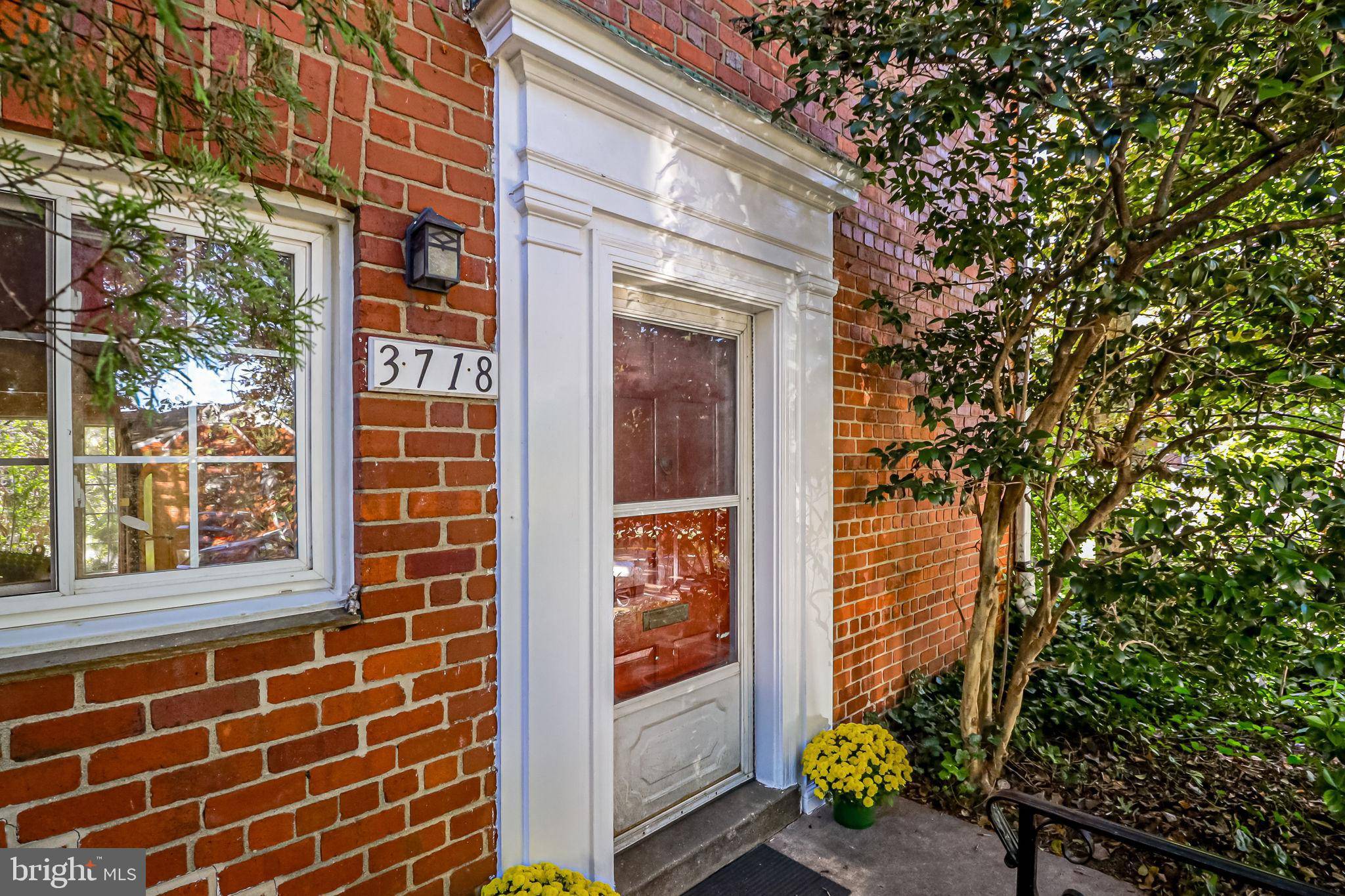 Alexandria, VA 22302,3718 LYONS LN