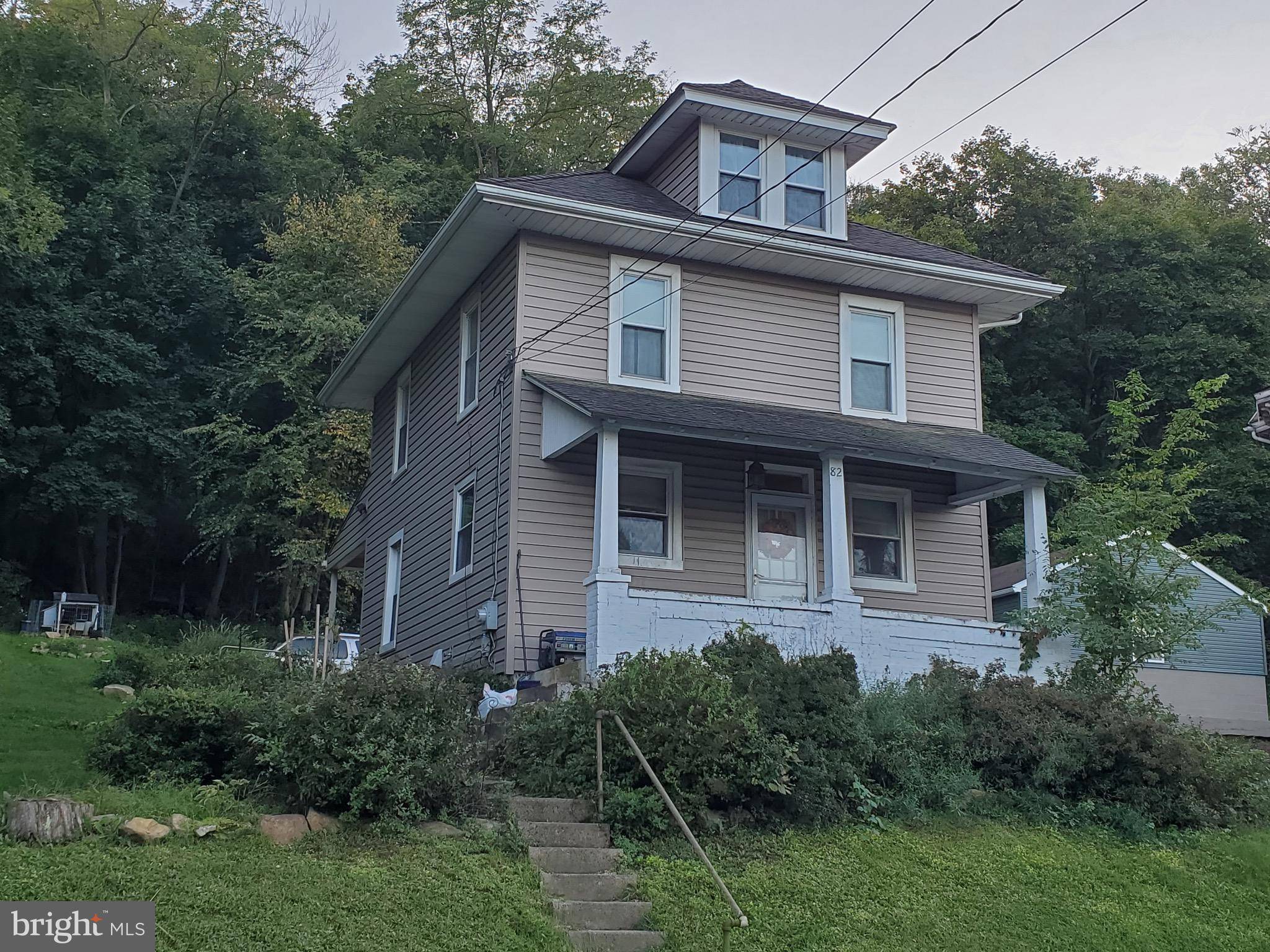 Bechtelsville, PA 19505,82 RACE ST