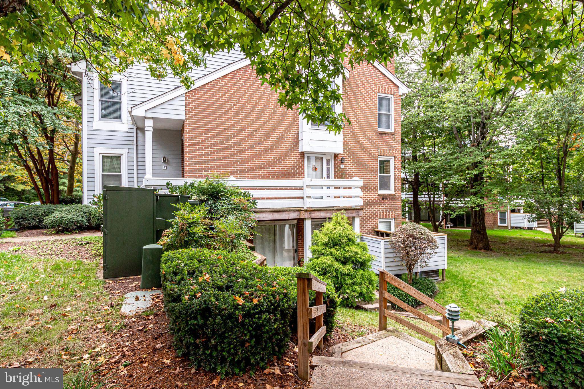 Falls Church, VA 22042,7598-N LAKESIDE VILLAGE DR