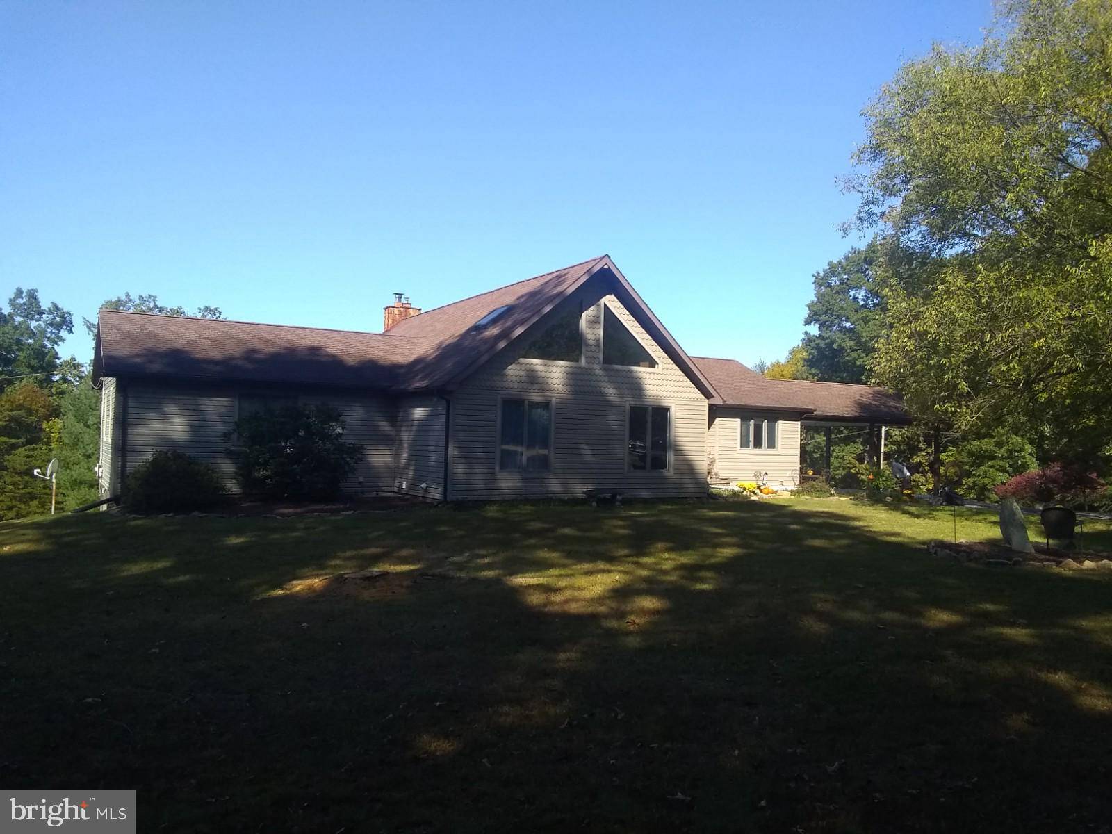 Berkeley Springs, WV 25411,229 FARMWOOD LANE