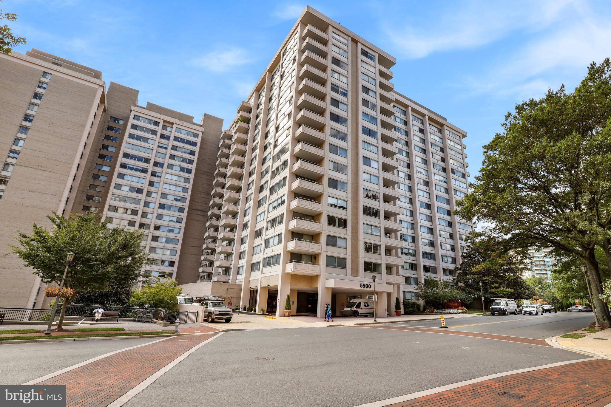 Chevy Chase, MD 20815,5500 FRIENDSHIP BLVD #812N