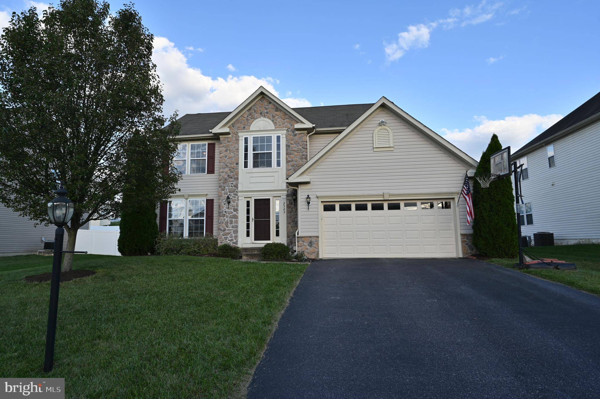 Spring Grove, PA 17362,2523 CODORUS LN