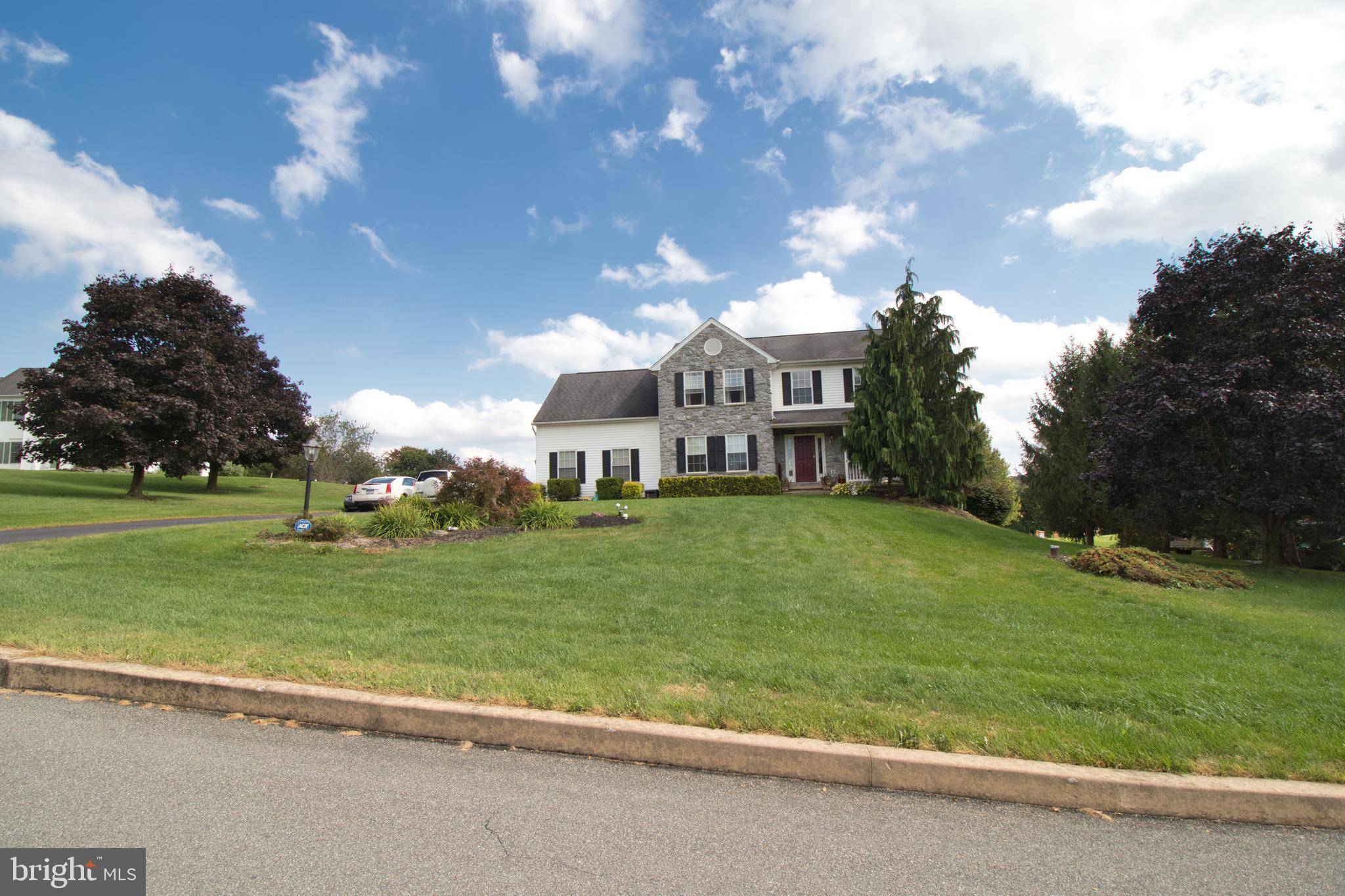 Telford, PA 18969,765 INDIAN FIELD LN