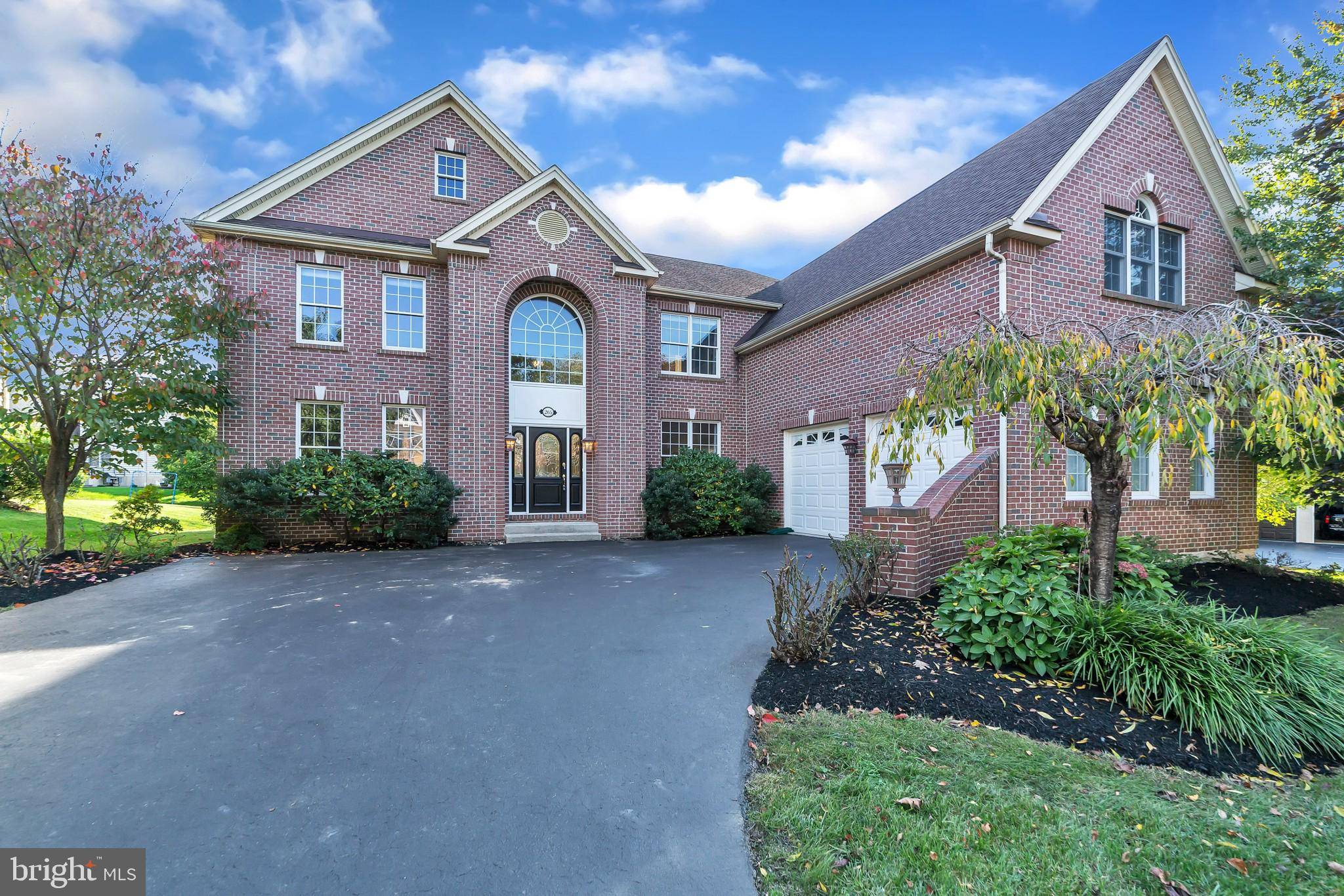 Phoenixville, PA 19460,265 RIVER CREST DR