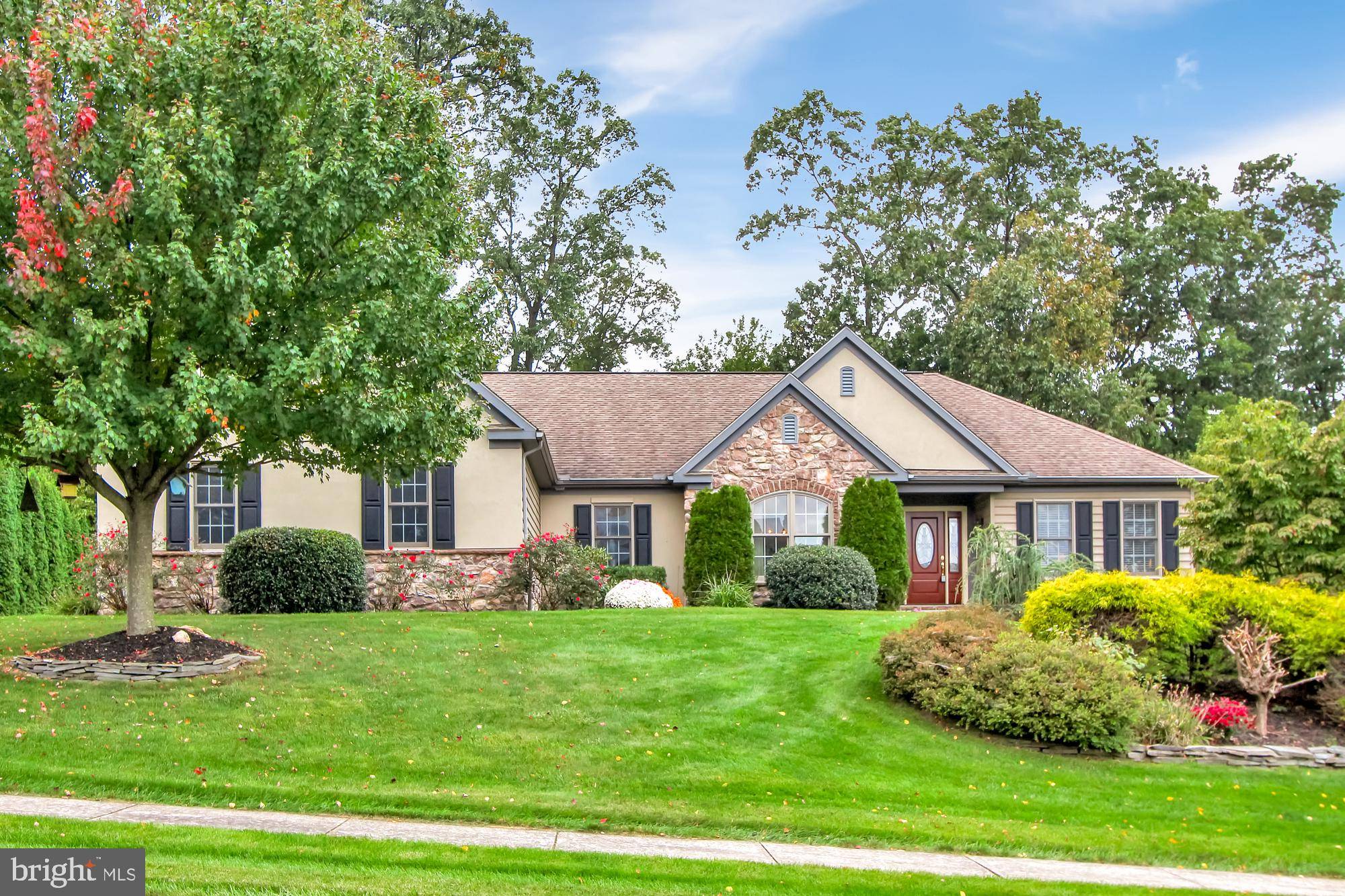 York, PA 17402,702 MOUNTAIN LAUREL LN