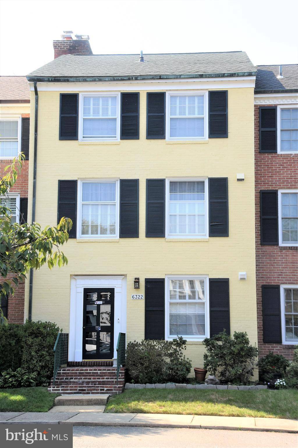 Alexandria, VA 22307,6322 BARRISTER PL