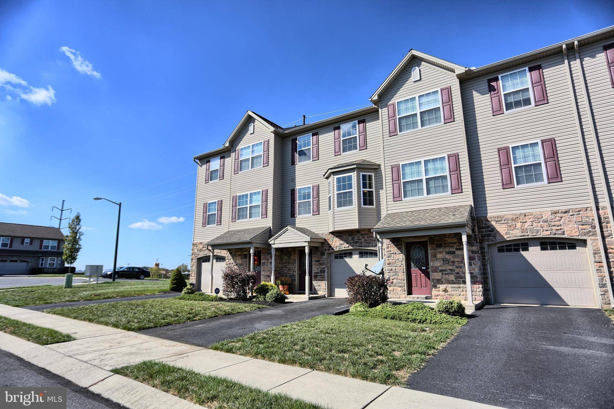 Harrisburg, PA 17111,6122 TERRY DAVIS CT