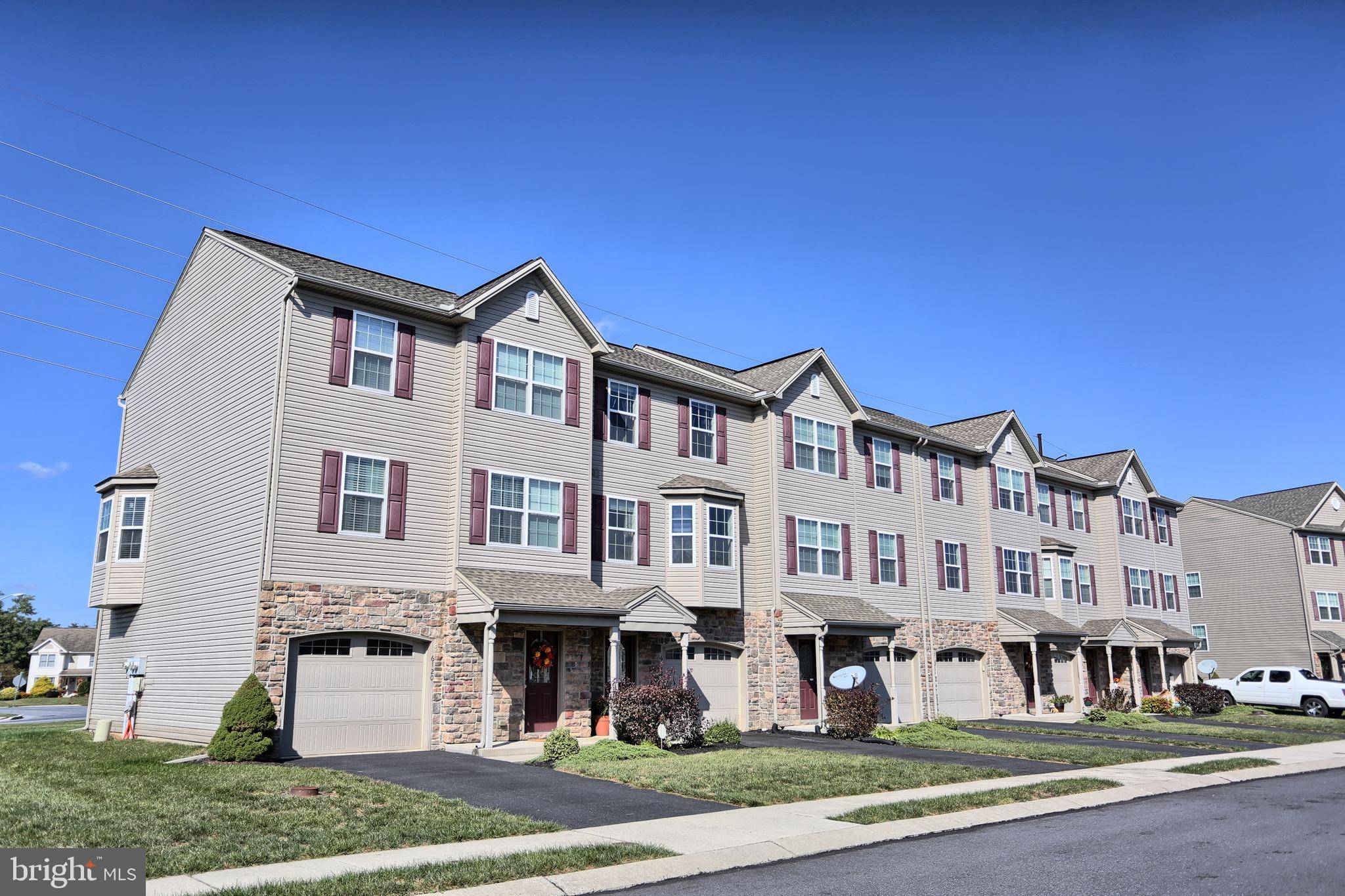 Harrisburg, PA 17111,6122 TERRY DAVIS CT