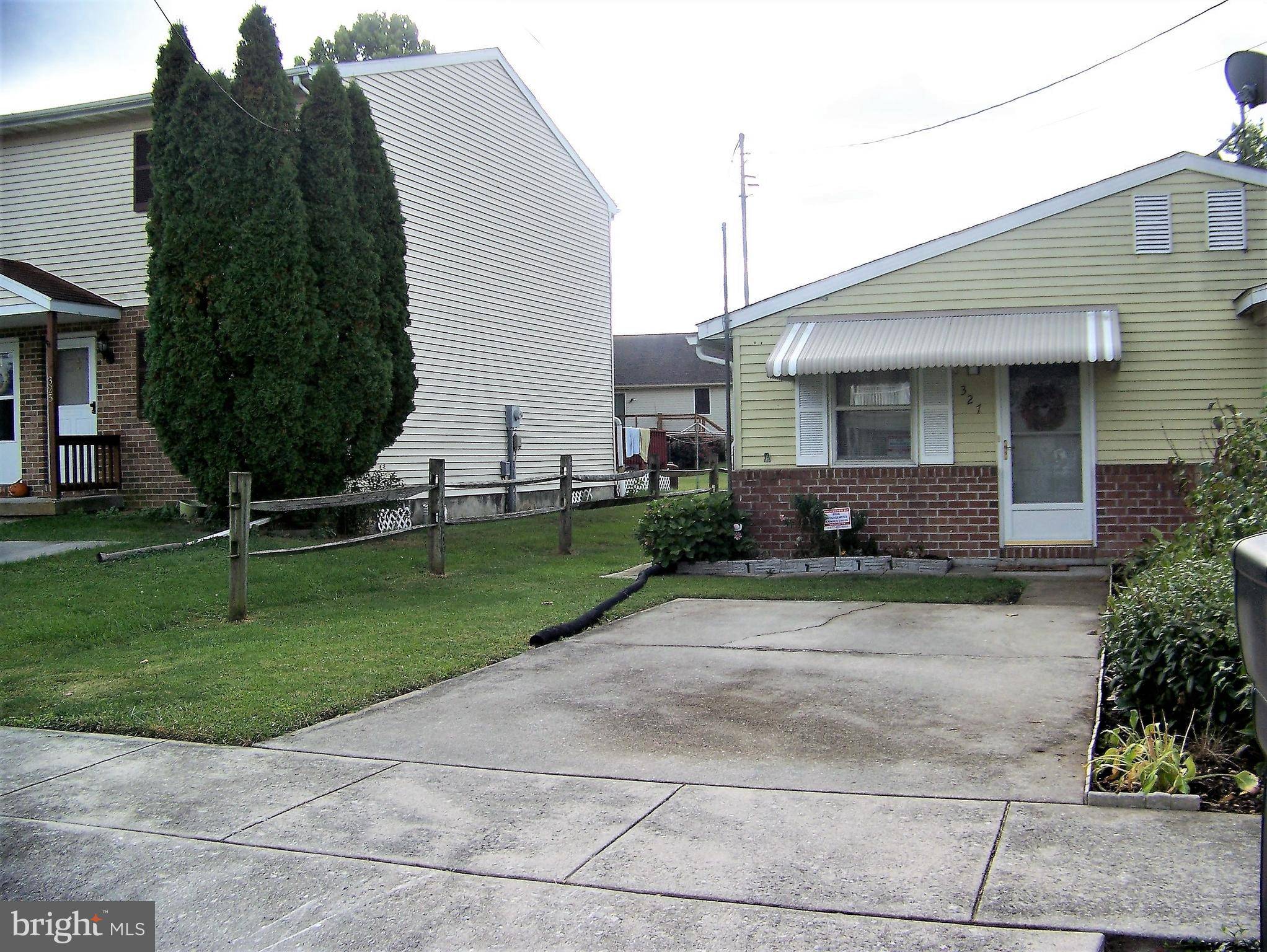 Hanover, PA 17331,327 MANOR ST