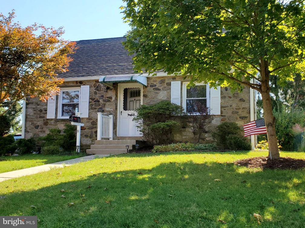 Aston, PA 19014,8 NEELD LN