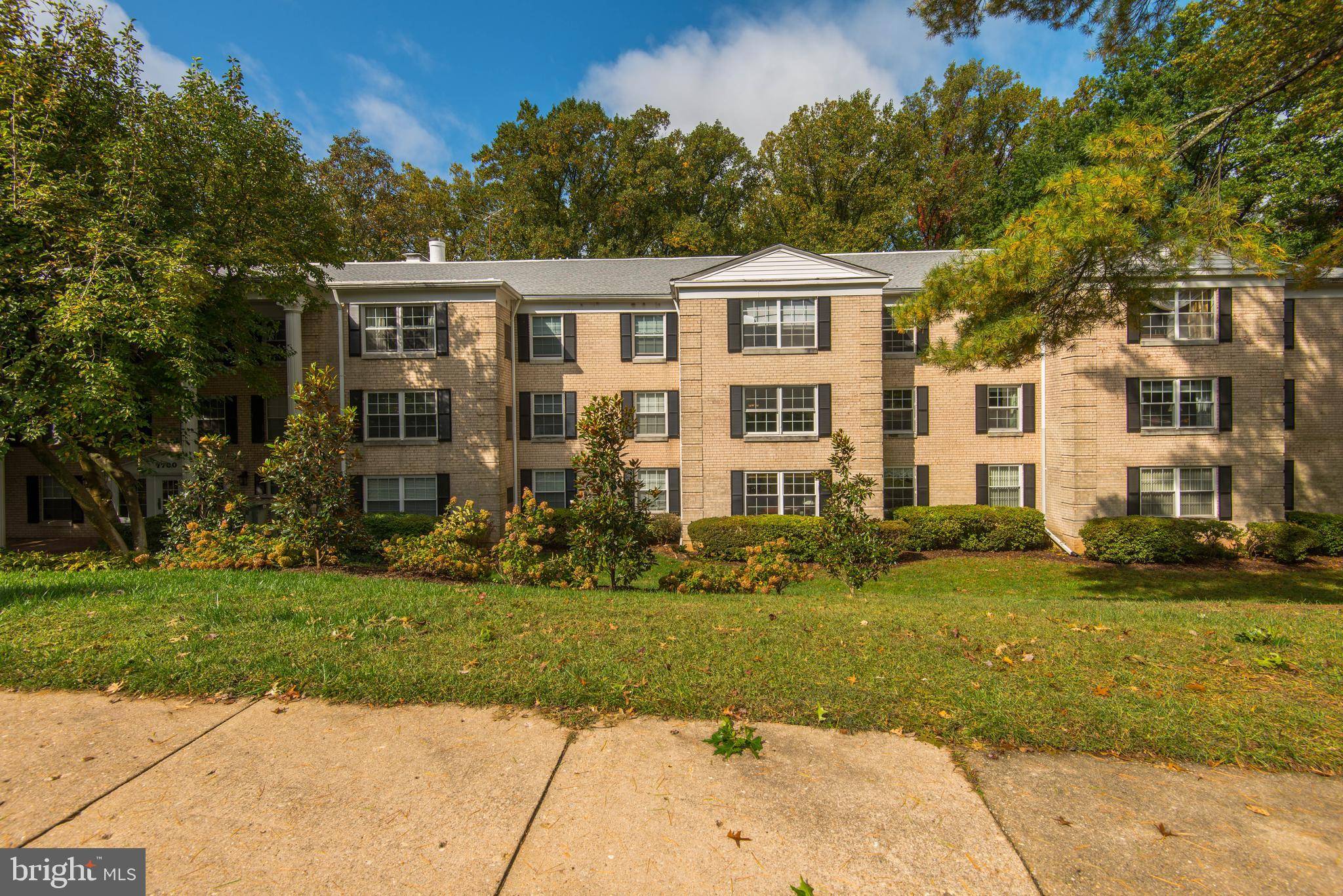 Mclean, VA 22102,7700 TREMAYNE PL #211