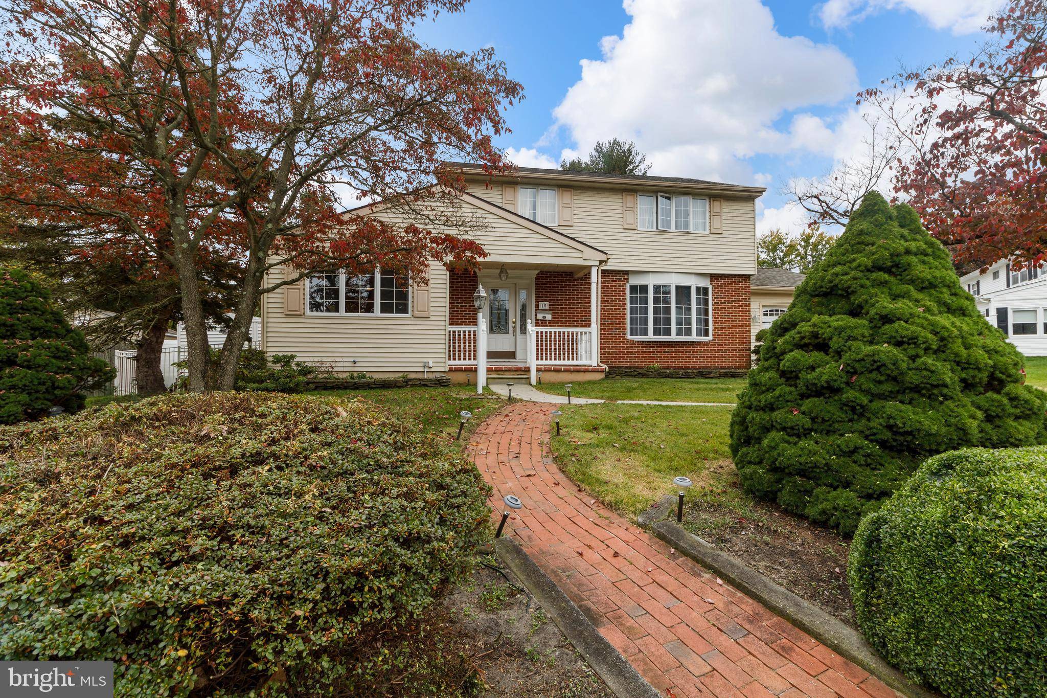 Blackwood, NJ 08012,15 DOGWOOD LN