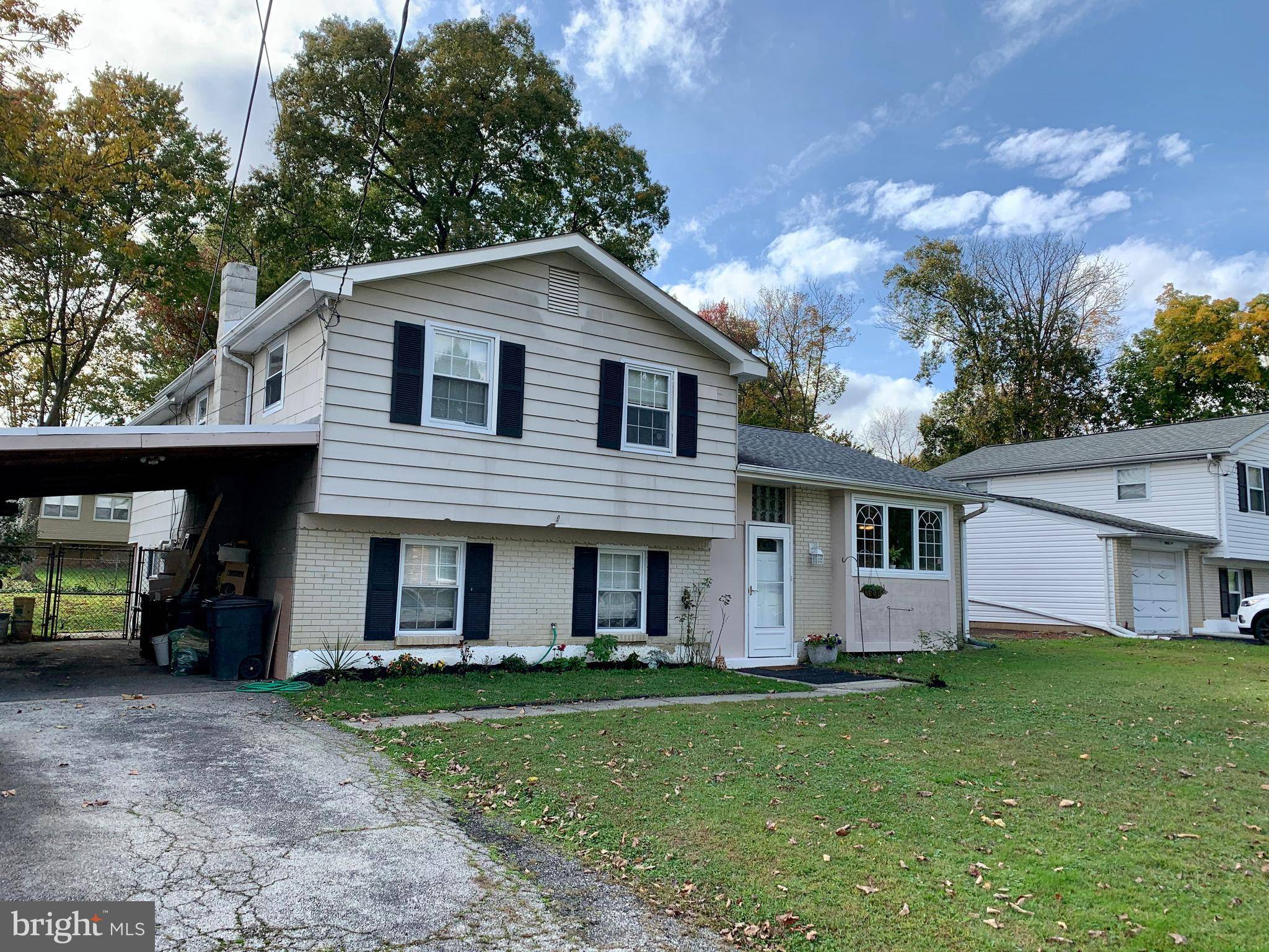 Aston, PA 19014,2934 SURREY LN