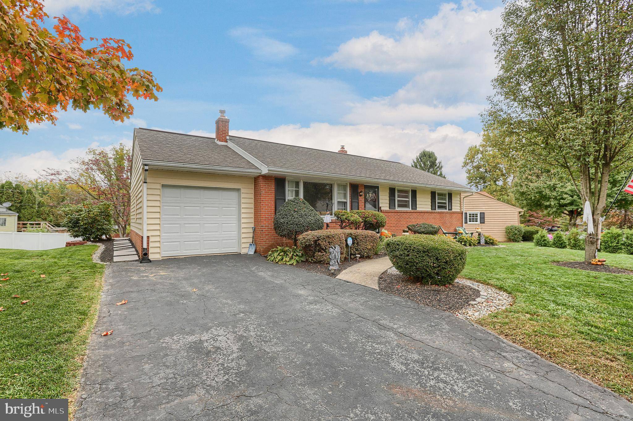 Lancaster, PA 17603,51 FRESH MEADOW DR