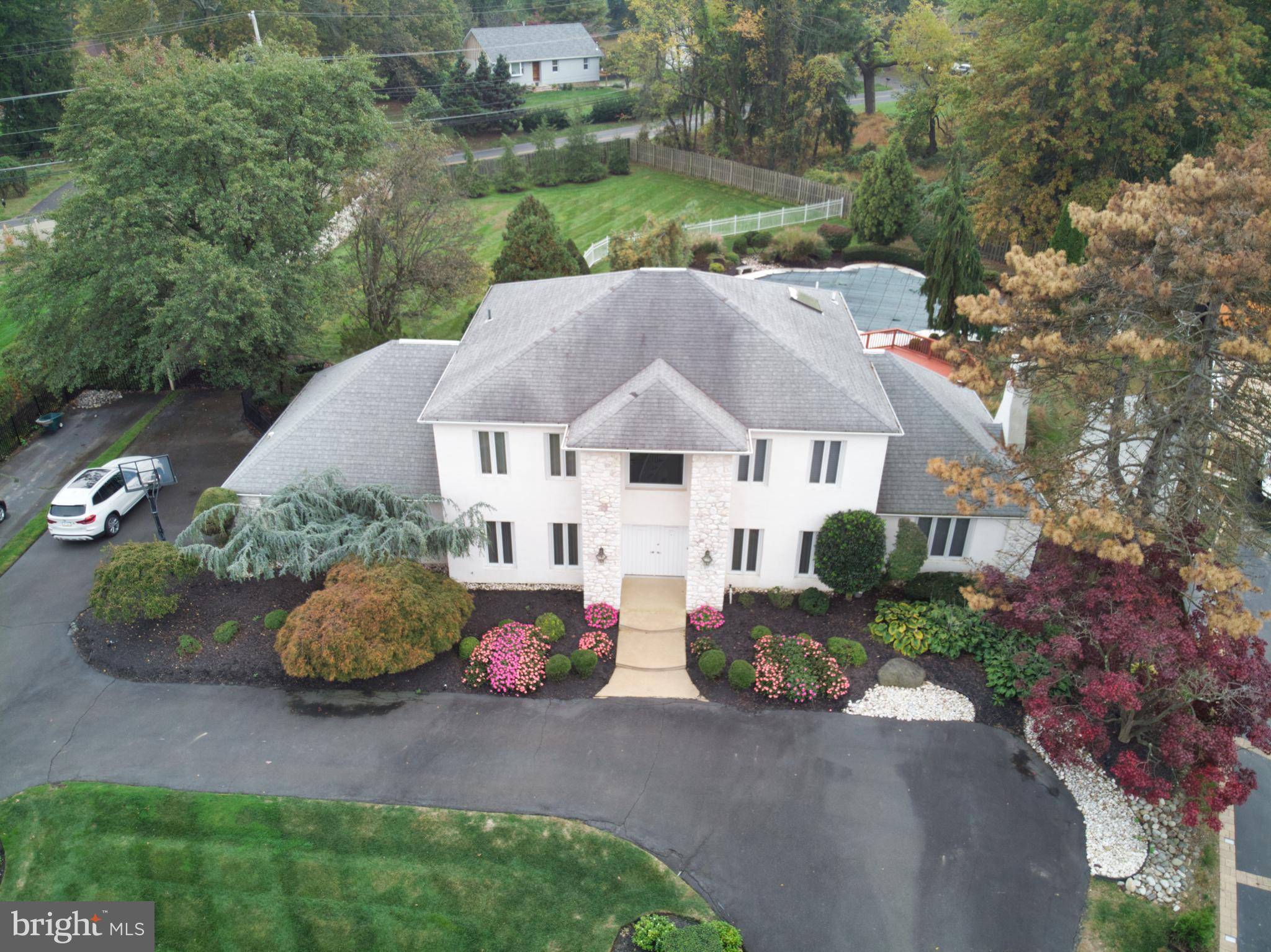 Huntingdon Valley, PA 19006,1874 AUTUMN LEAF LN