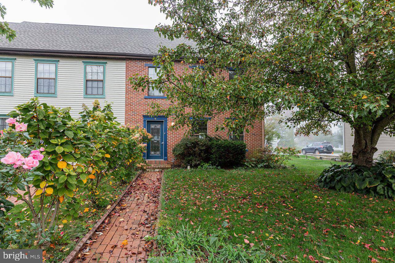 Willow Street, PA 17584,75 CARRIAGE HOUSE DR