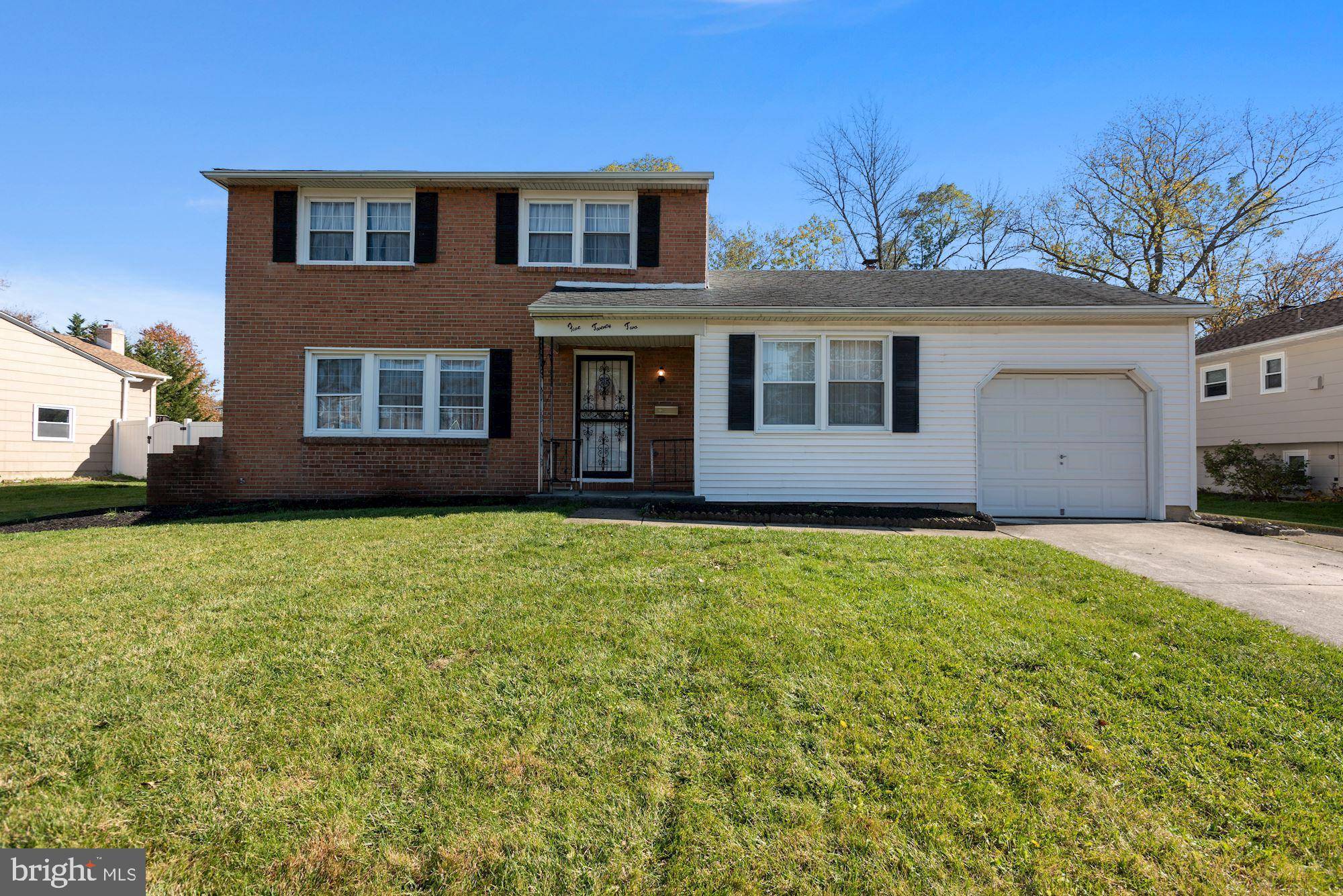 Mount Laurel, NJ 08054,522 OAKVIEW CT