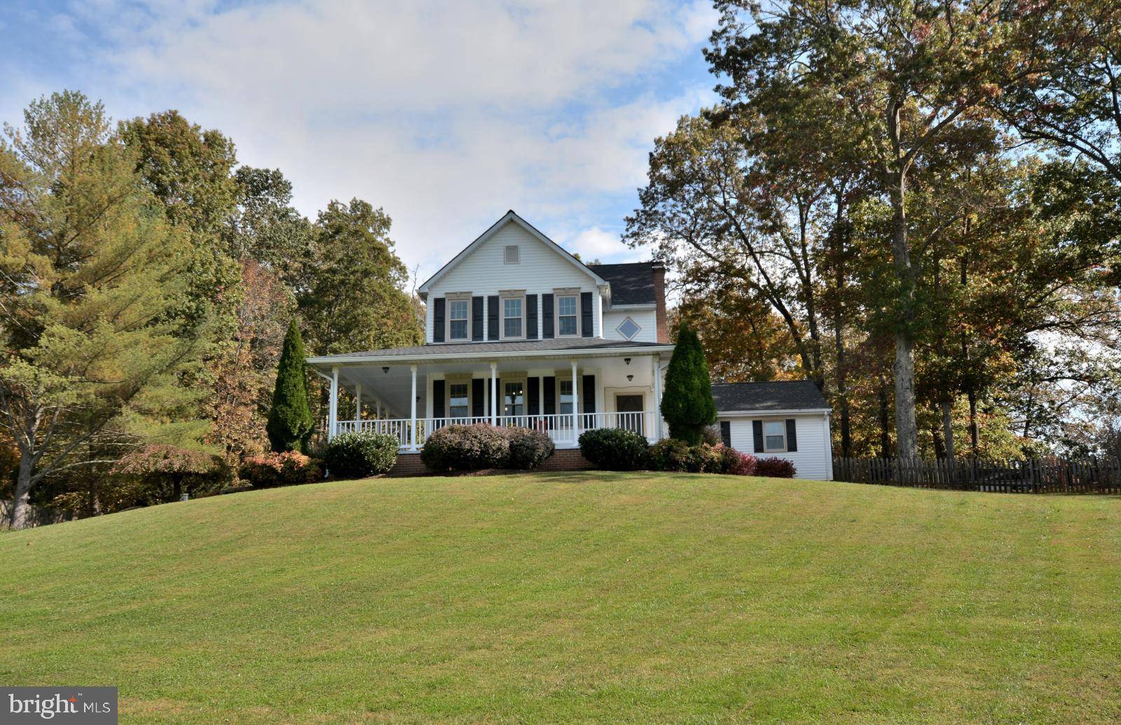 Warrenton, VA 20187,7401 WOODSTONE CT